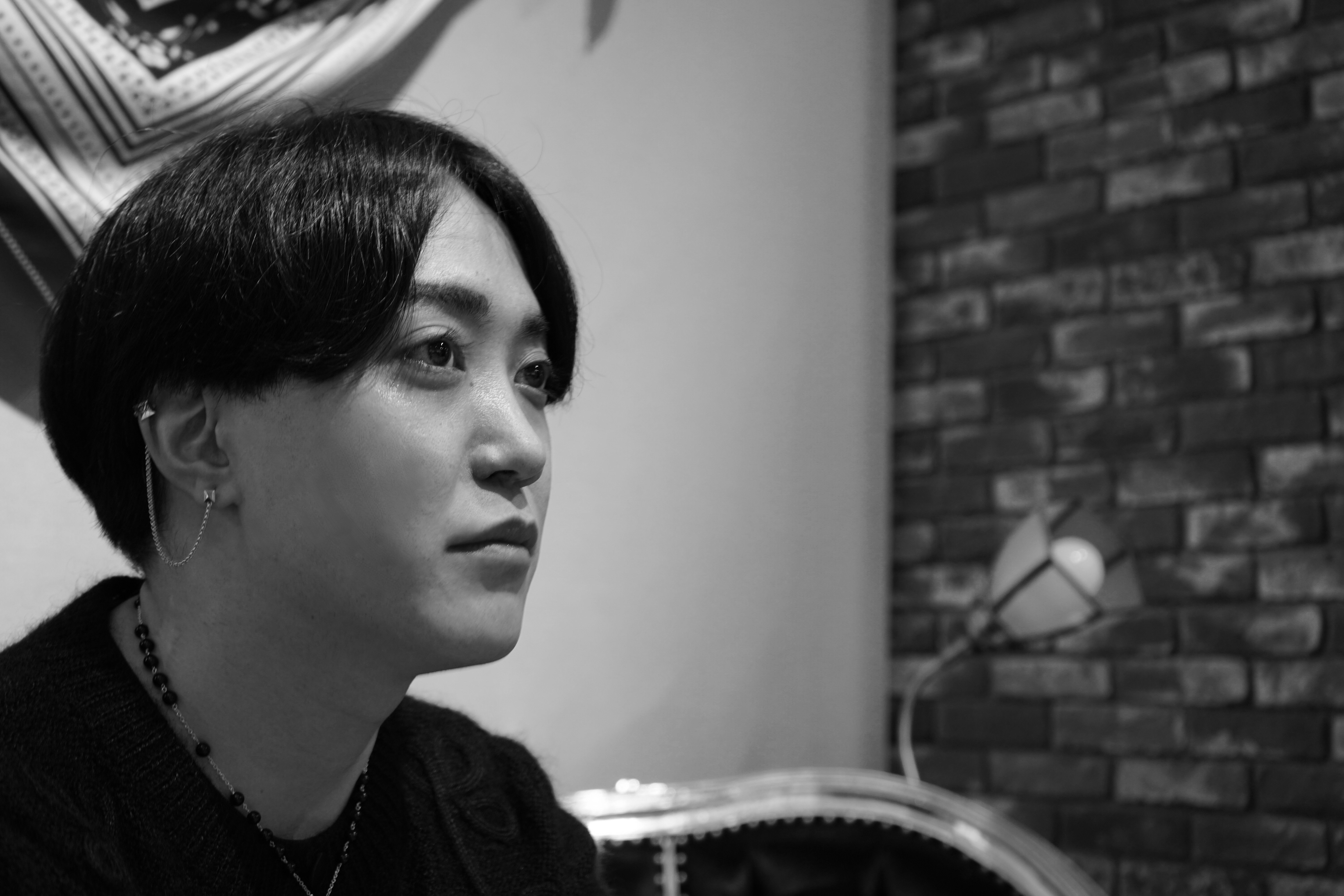 インタビュー:にゃるら 翼をもがれた天使がまた宙を翔ける｜Jini