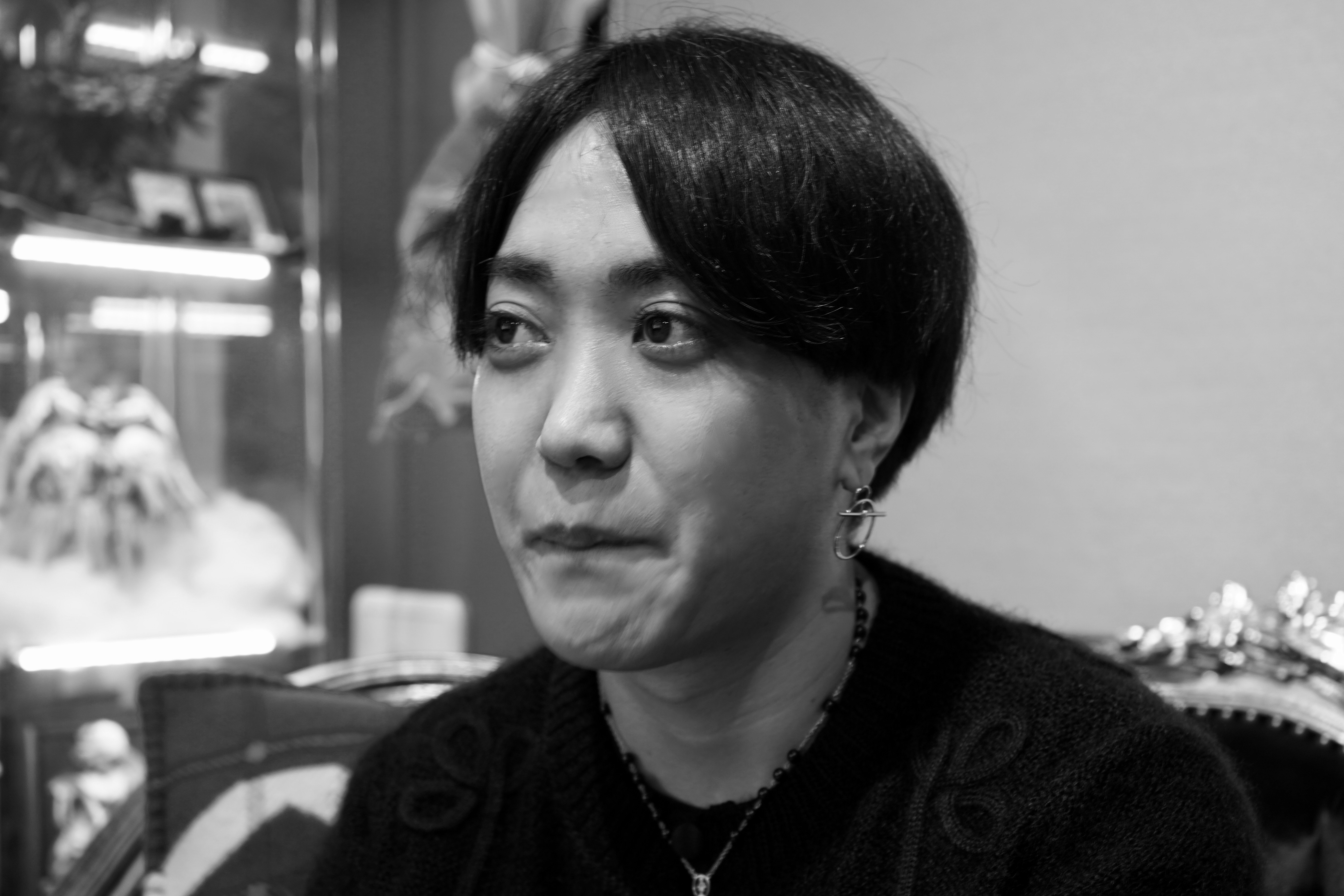 インタビュー:にゃるら 翼をもがれた天使がまた宙を翔ける｜Jini