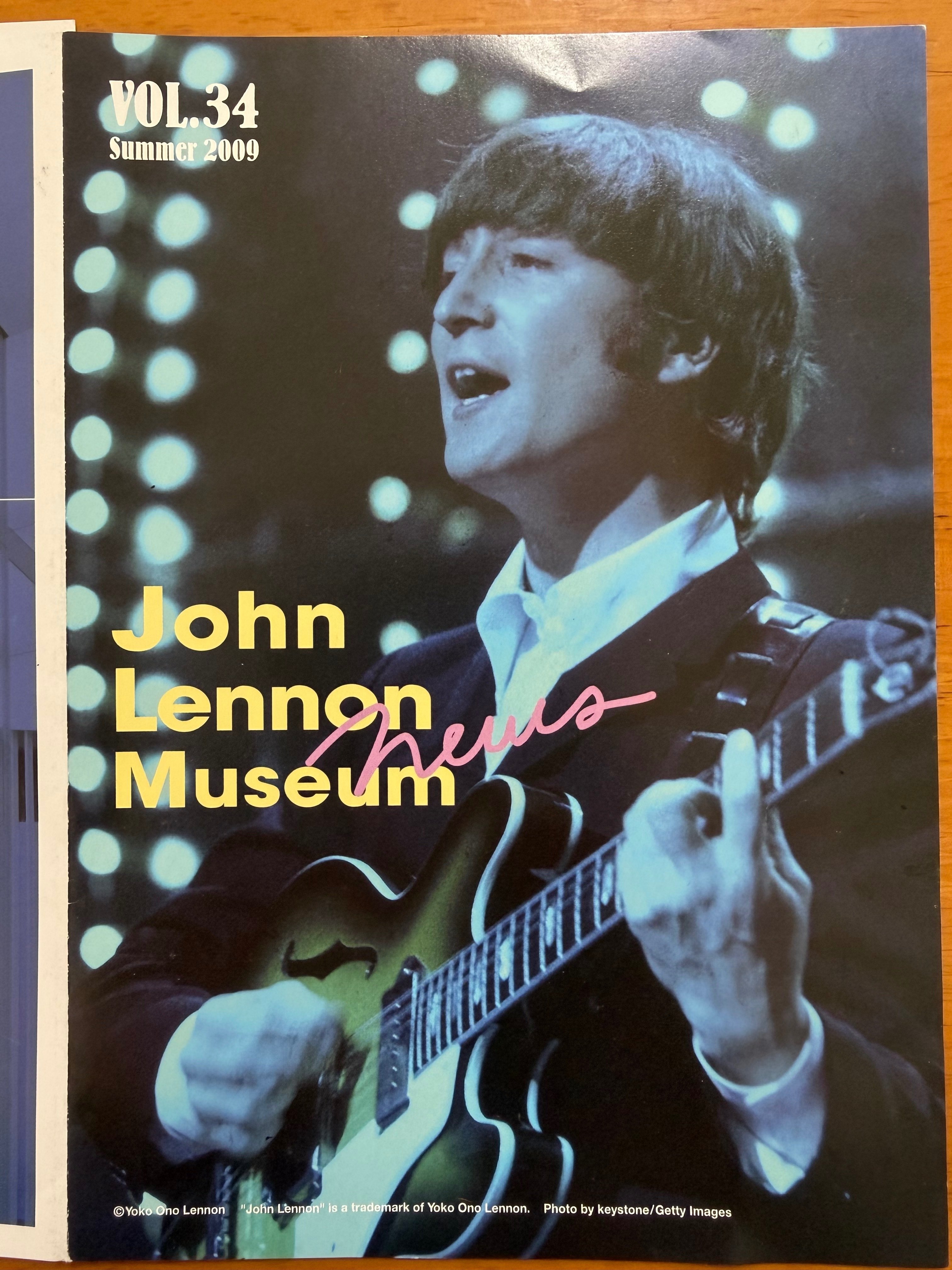 今日12/8はジョン・レノンの命日｜レノン