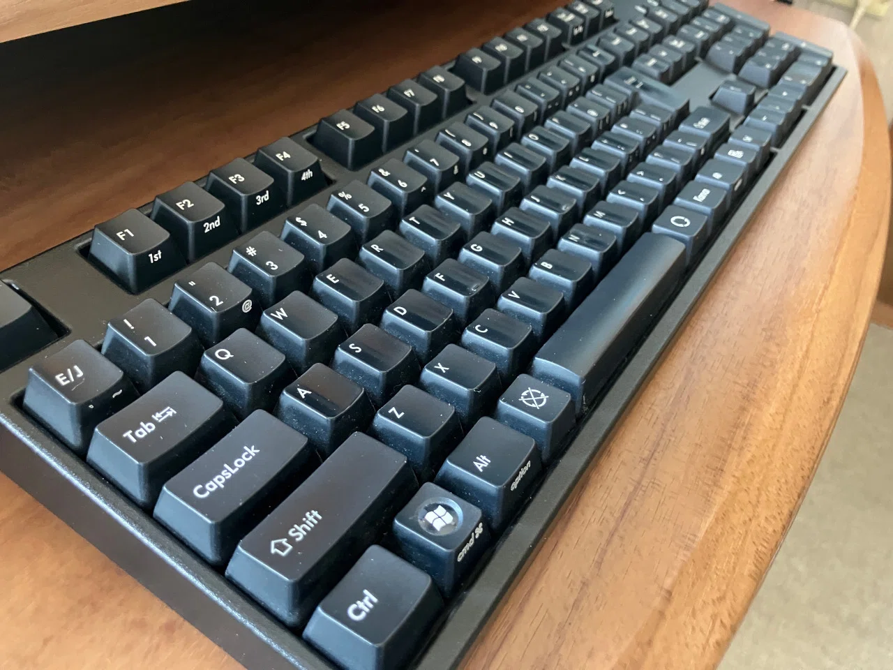 「夏休みも終わりだ」値引き！【美品】FILCO Majestouch キーボード FILCO メカニカル式キーボード Majestouch 2 Convertible｜Second Shack