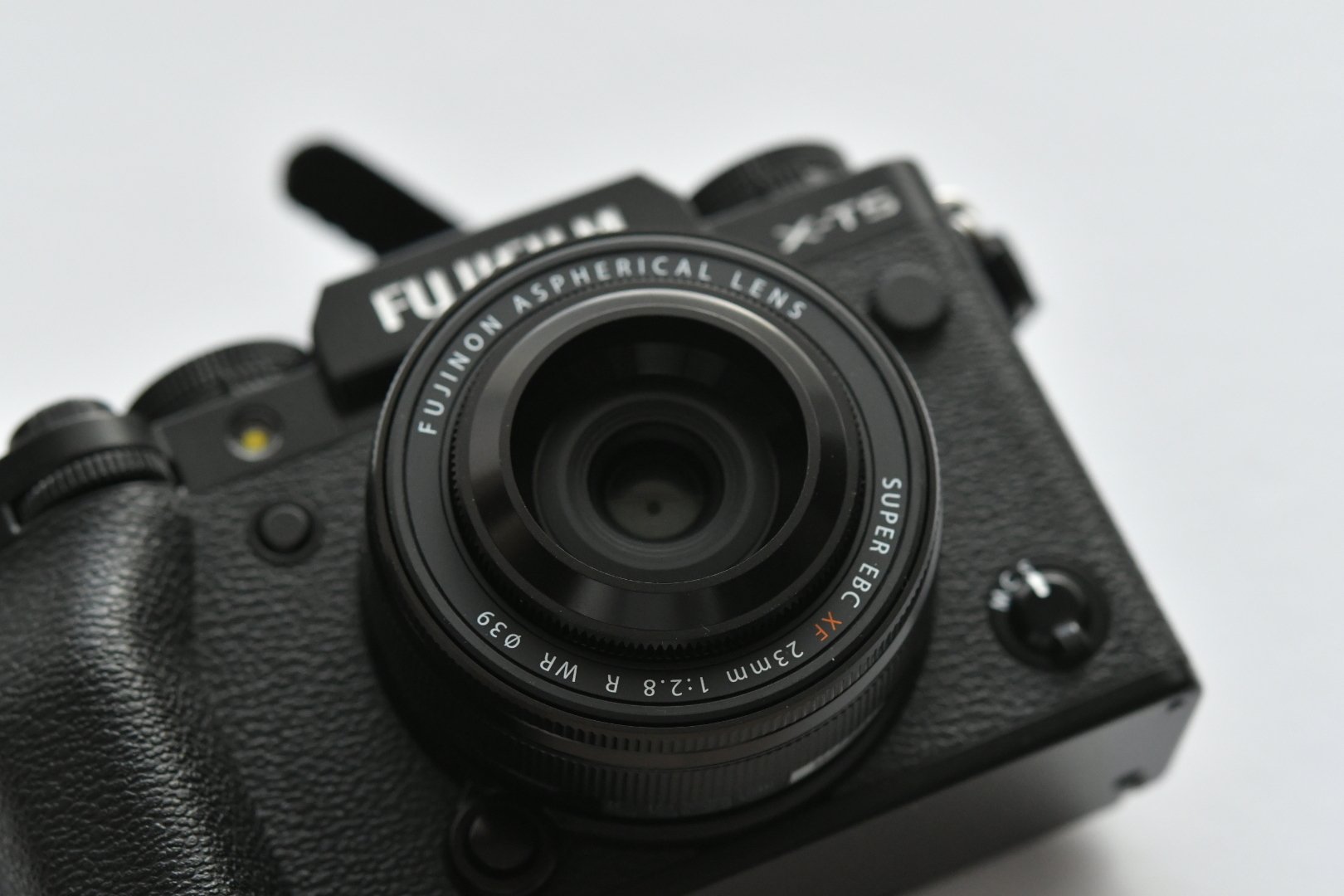 レビュー】富士フイルム XF23mmF2.8 R WR｜待ち焦がれていた「96g」の