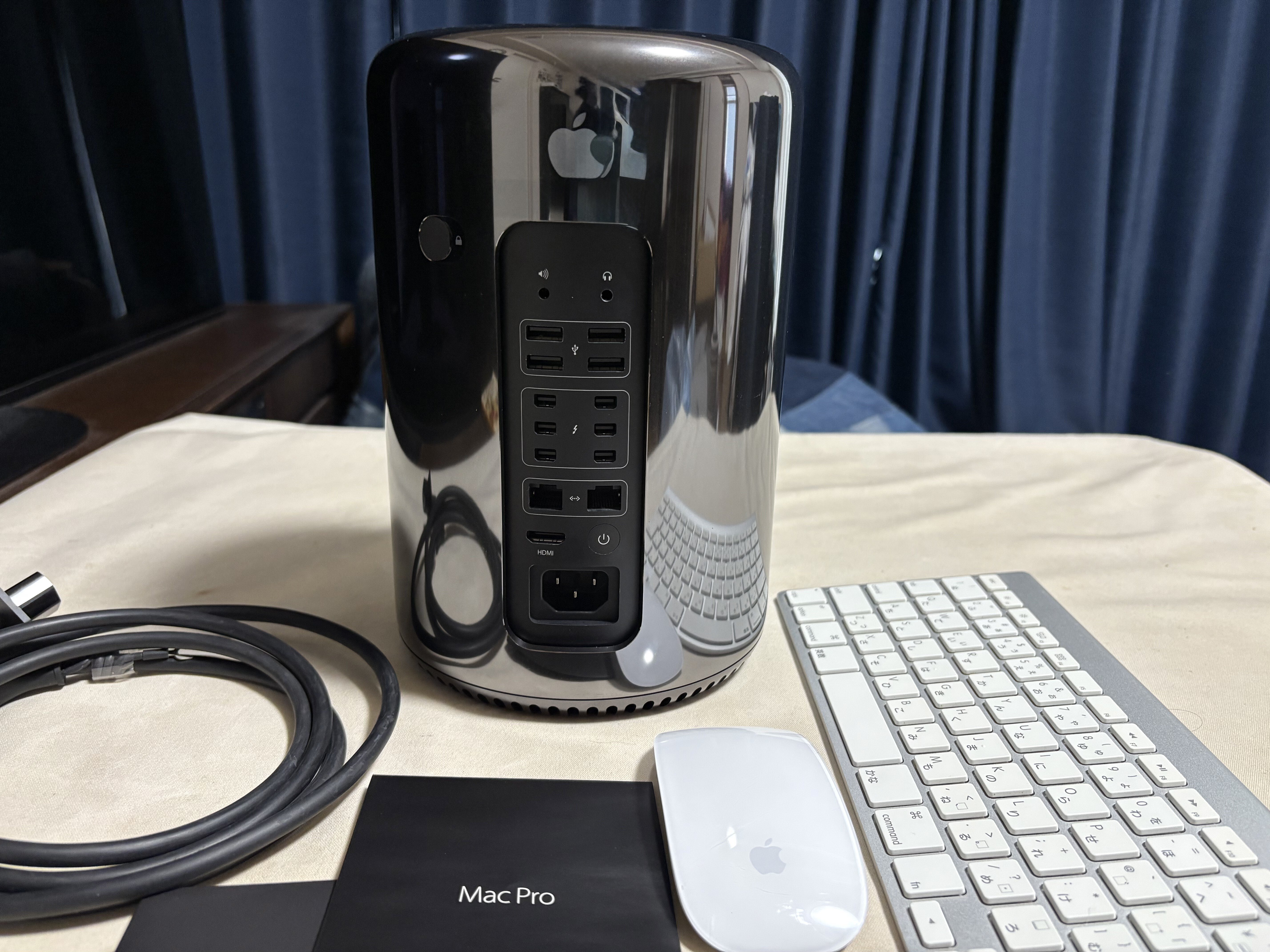 【猟人_✴︎ 専用】Mac Pro(Late 2013) 猟人_✴︎ 専用】Mac Pro(Late 2013)