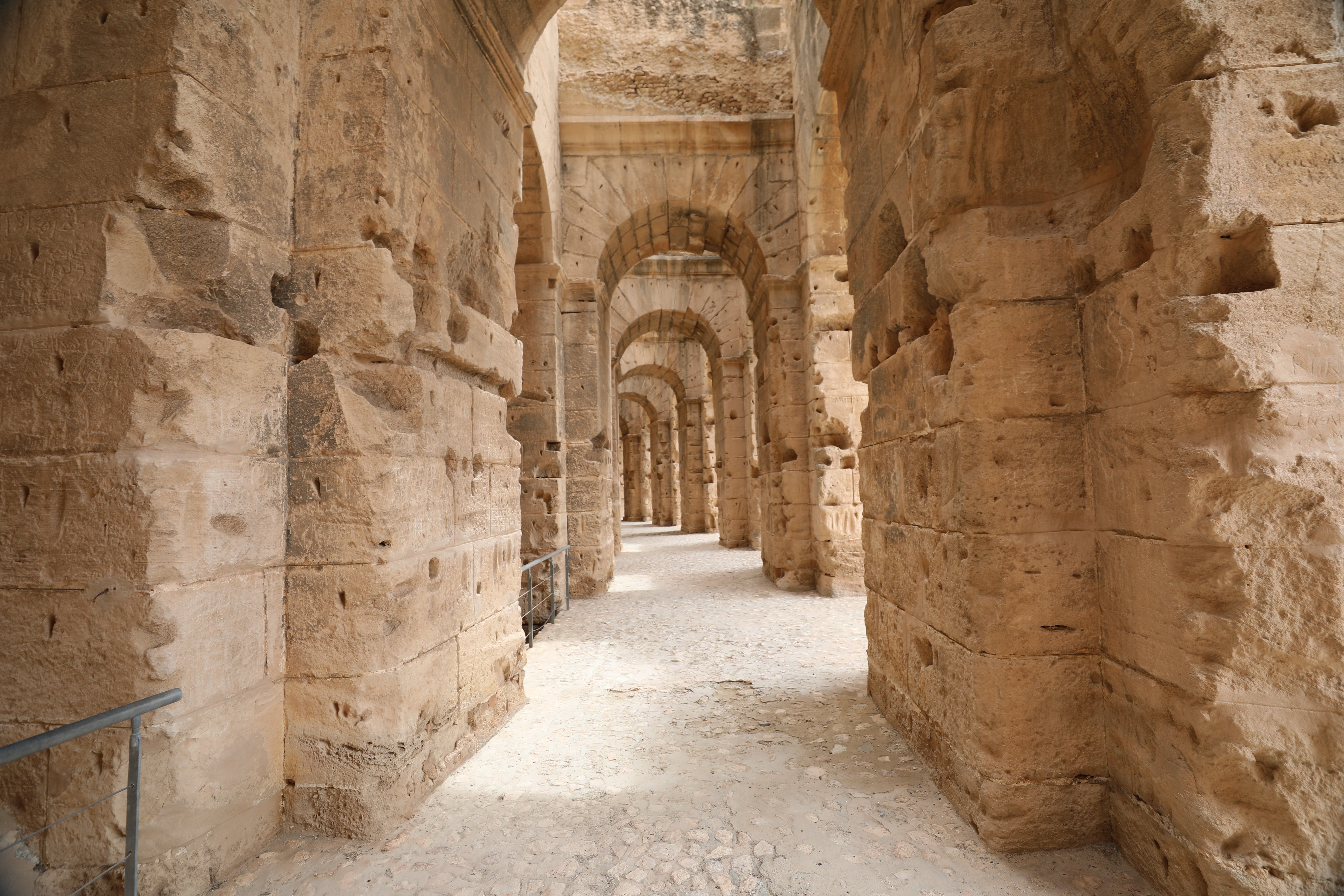 033. ローマ帝国の強大さを肌で感じられる遺跡の中で人が少ない穴場を