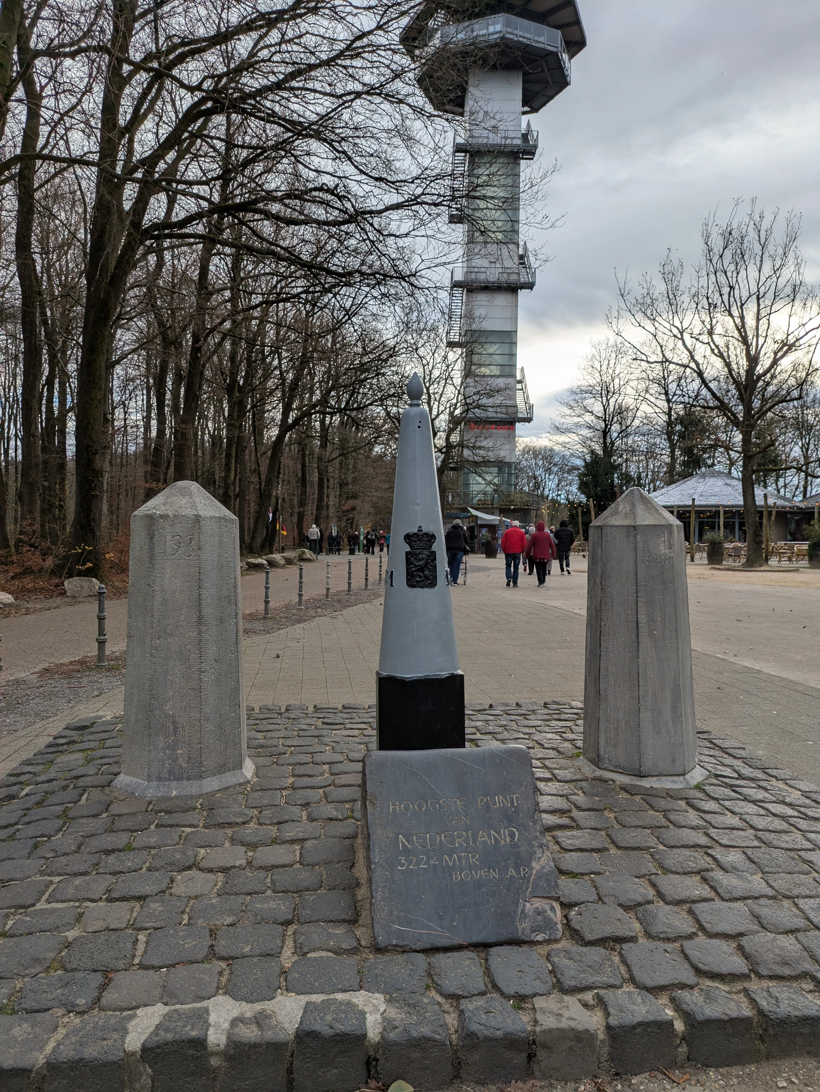 オランダ・ドイツ・ベルギー三国国境地点へ | アーヘンへ日帰り旅行