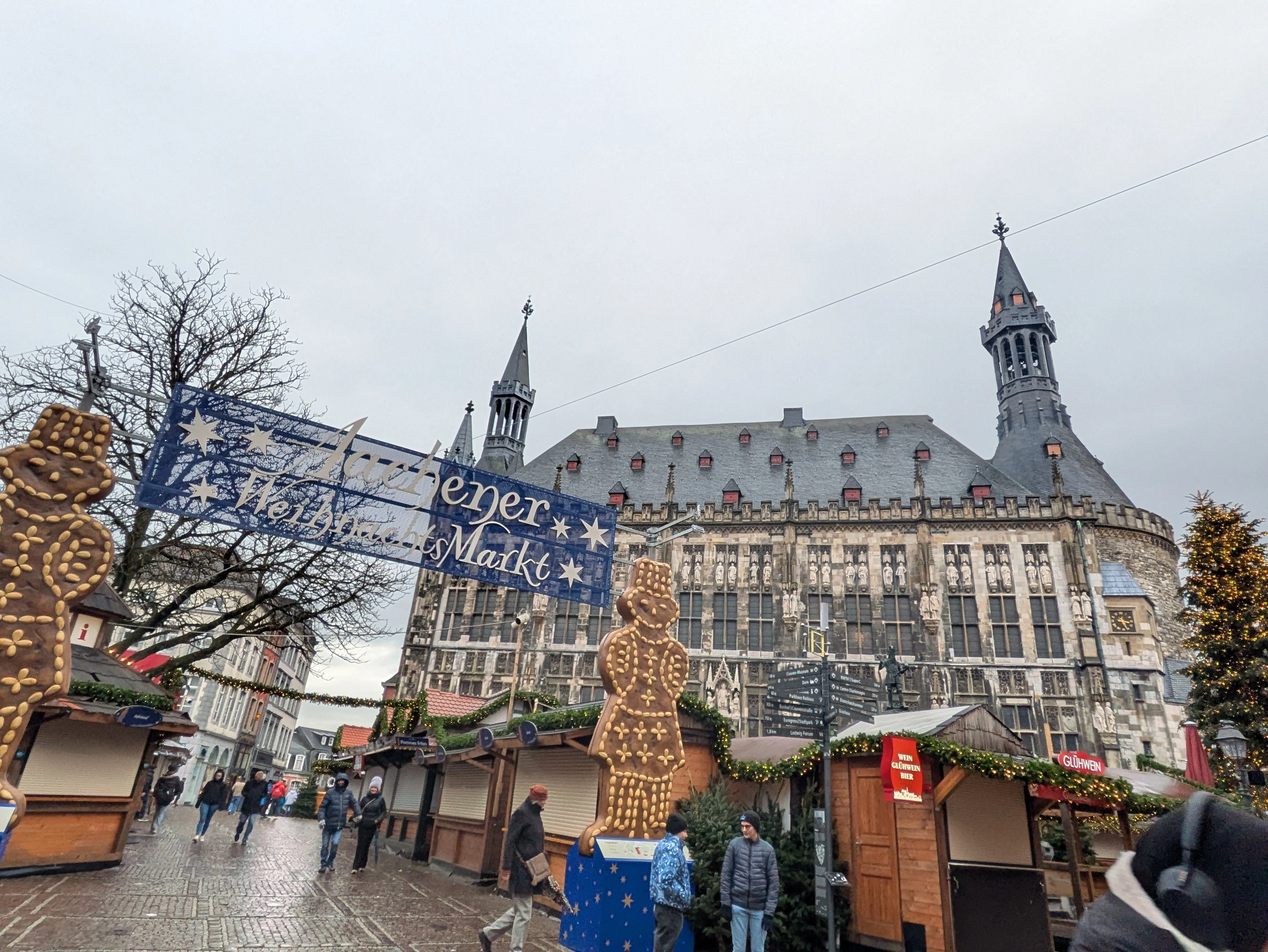 オランダ・ドイツ・ベルギー三国国境地点へ | アーヘンへ日帰り旅行