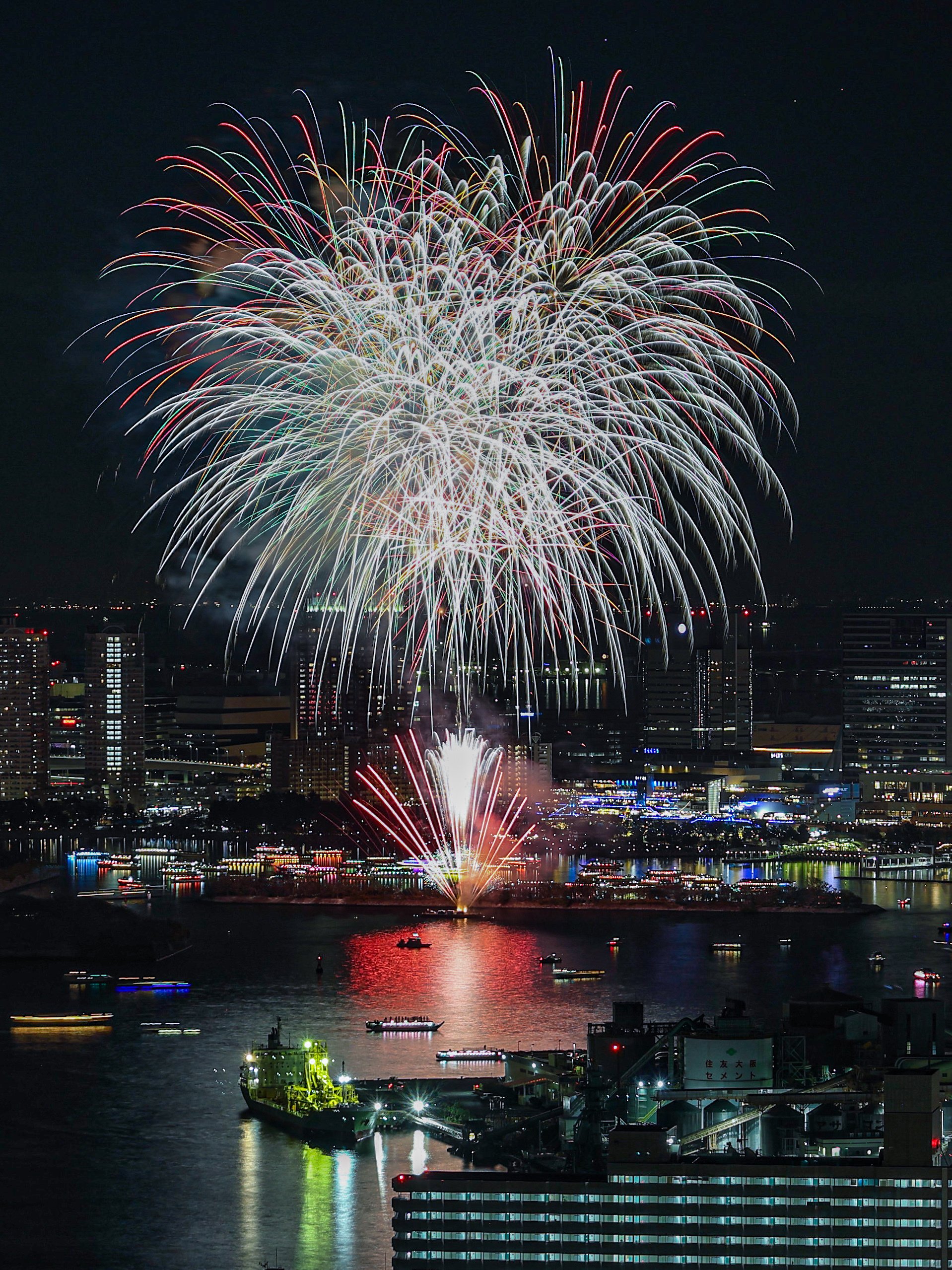 レインボー花火 20251206｜Toru Shiratori