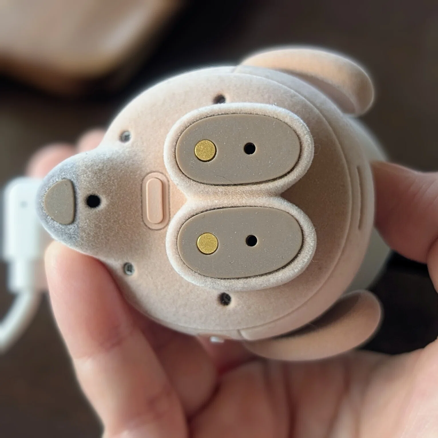 ポケとも！専用充電器がないので、足元の汚れ防止対策｜よっしー
