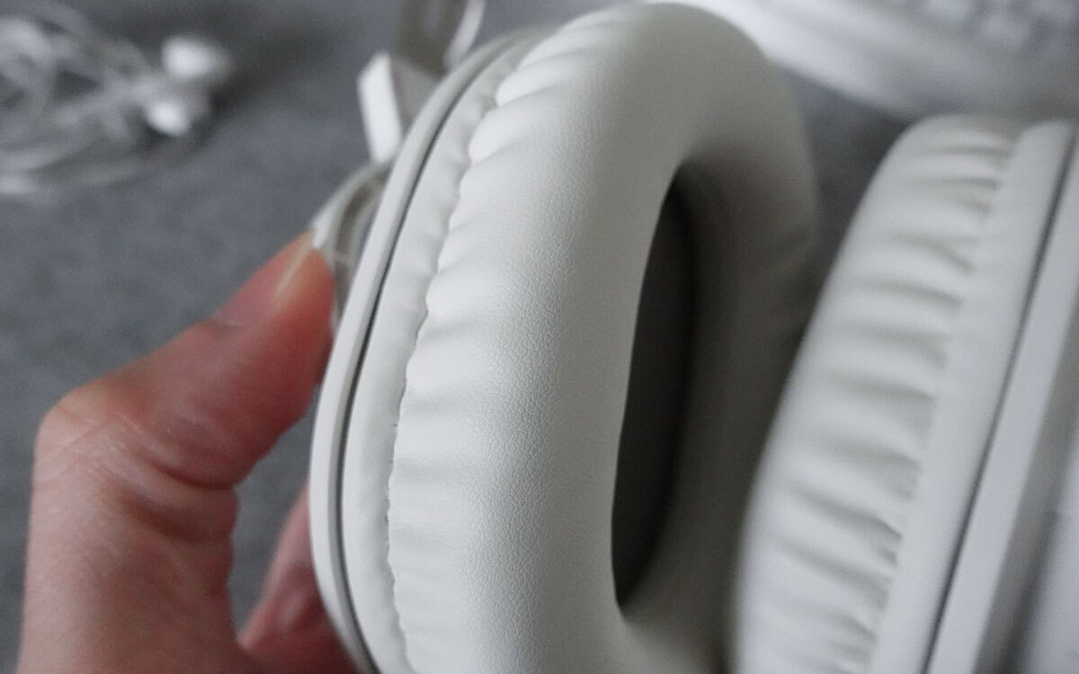 audio-technicaの白のヘッドホンを使ってみた感想（ATH-M20xBT