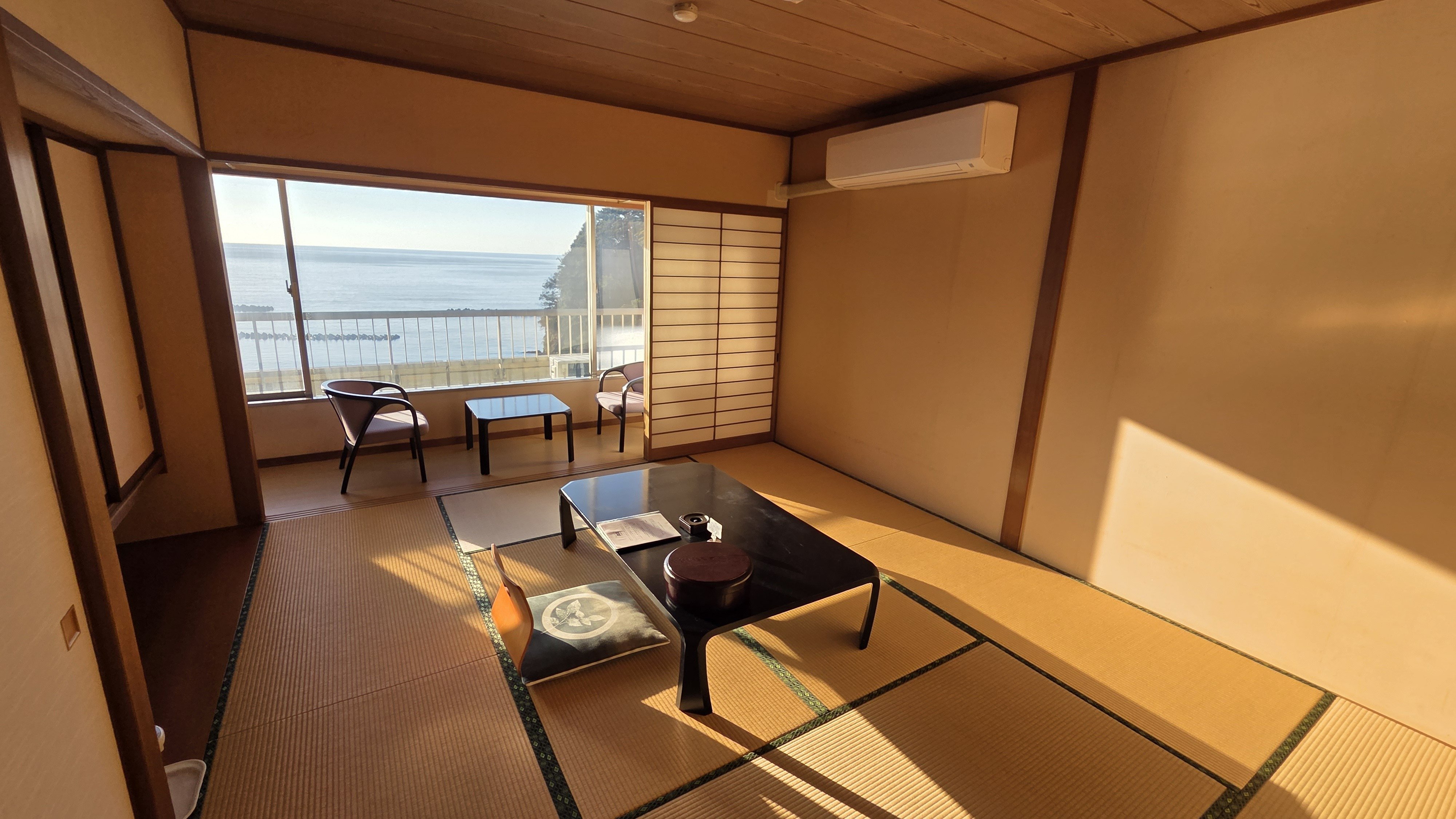 松崎「まつざき荘」で海に沈む夕日を見る旅～西伊豆一人旅③