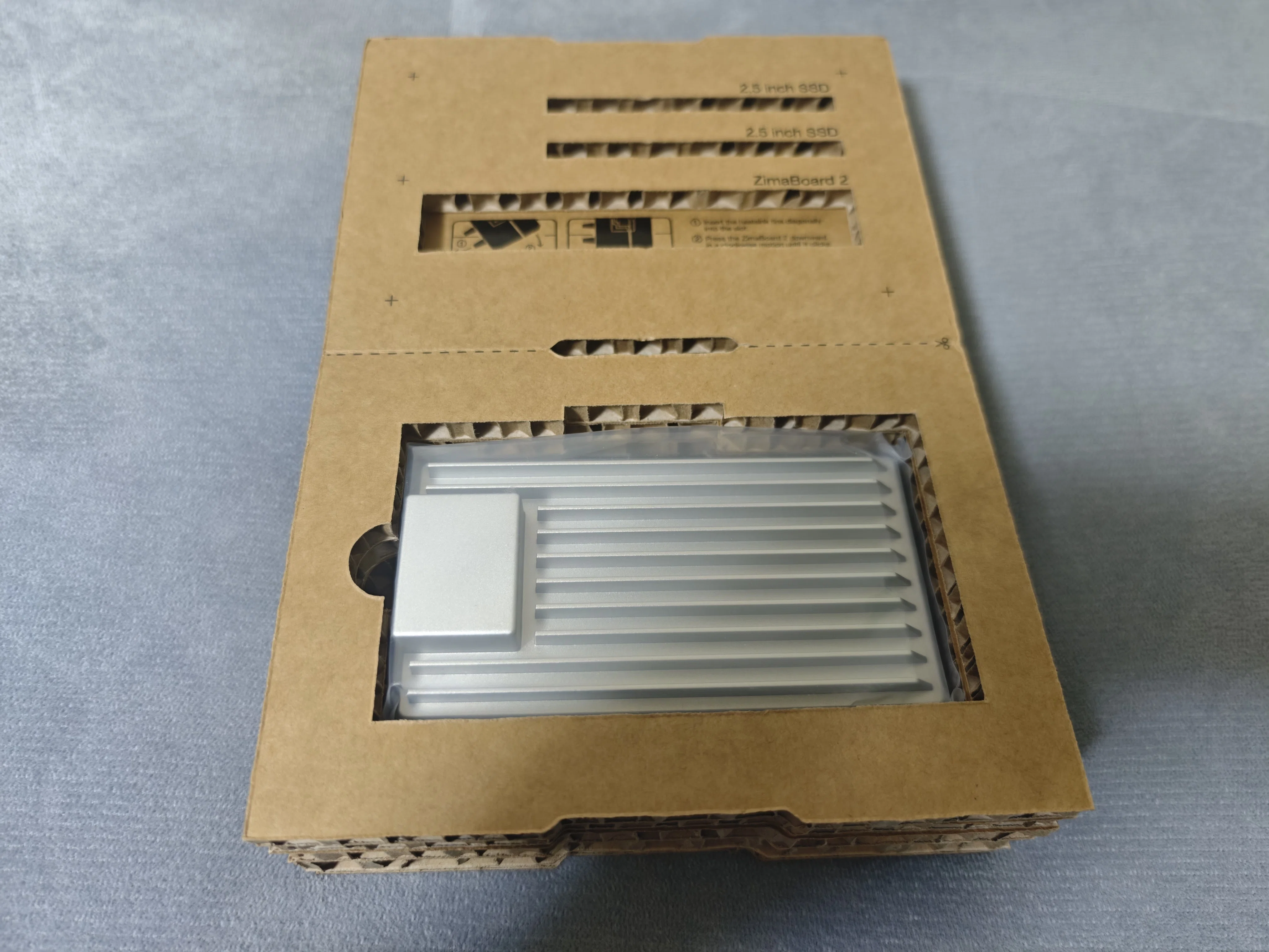 アンブナノモア　新品未開封２箱 日本初レビュー？】Xのキャンペーンで当選！「ZimaBoard 2」が届いた