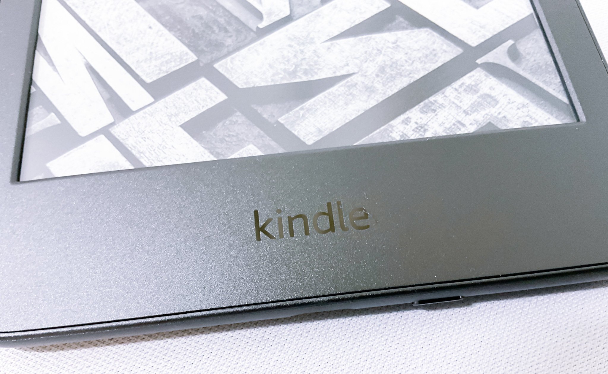 Kindle (第11世代) 2024年モデル 11GB 無印で十分？】2024年Kindle（第11世代）を実機レビュー！Paperwhiteと