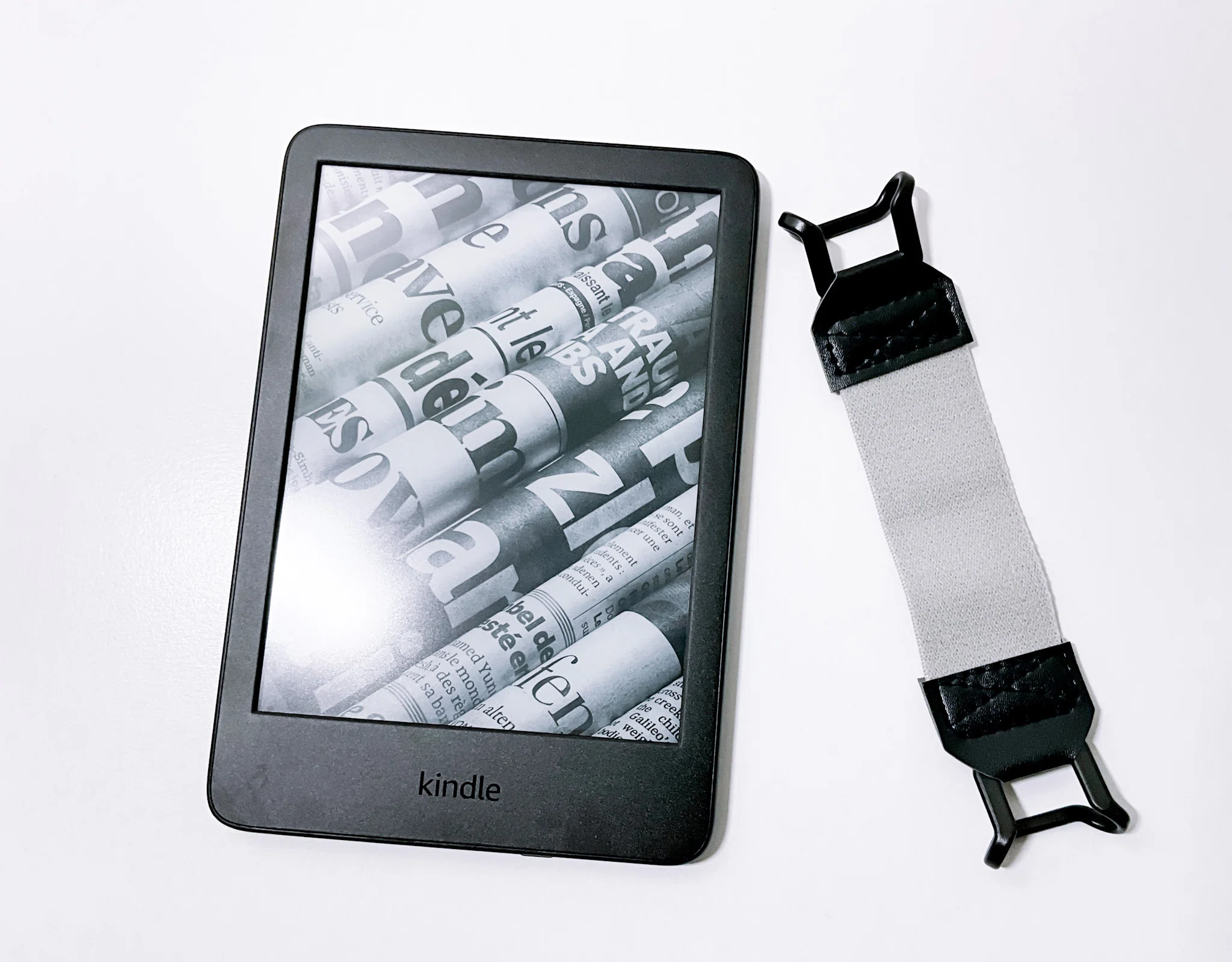 無印Kindle】使いやすい「ハンドストラップ（バンド）」はどちらか装着