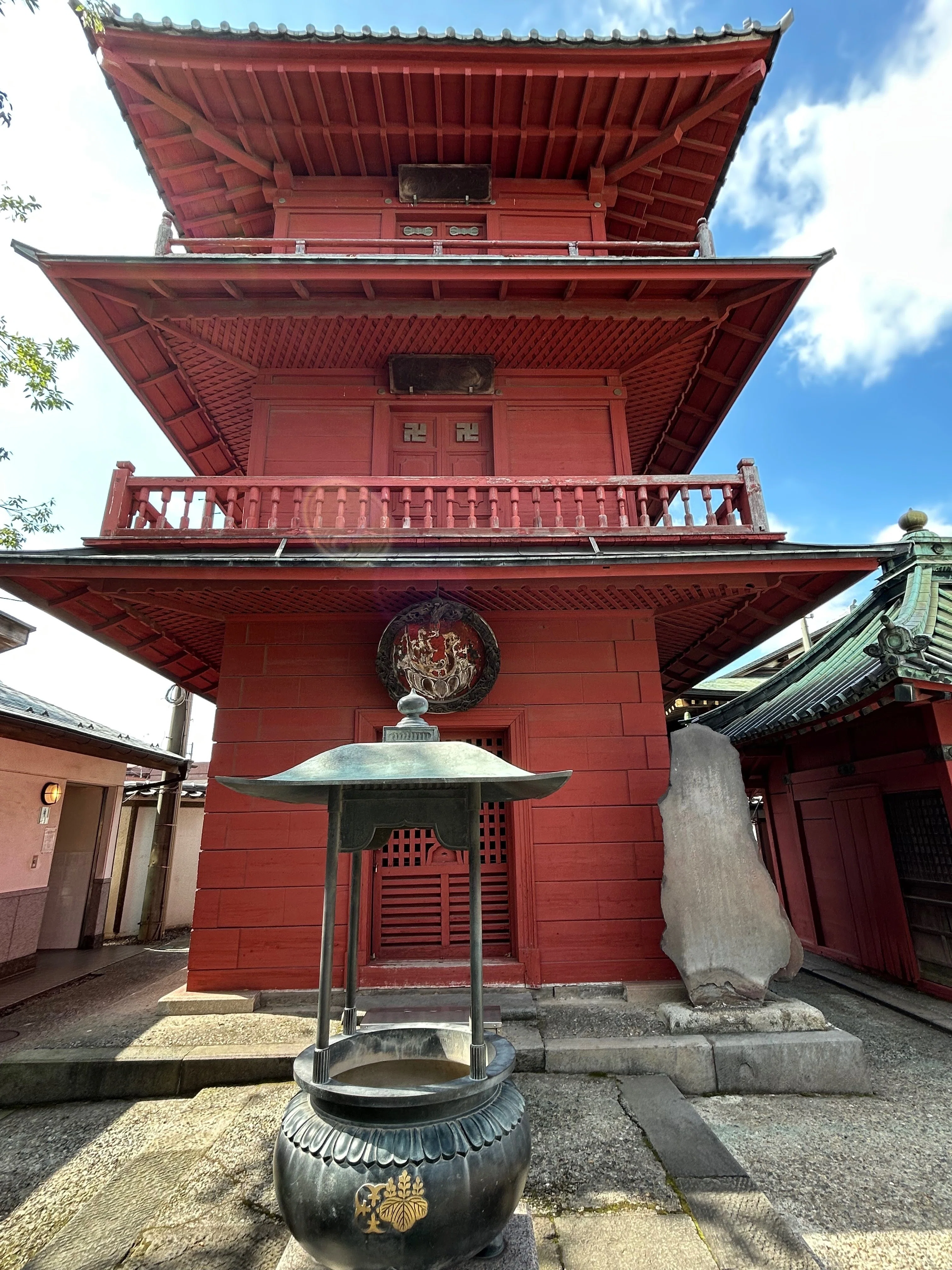 足立区見聞録2-9（大本堂、加持水、三匝堂）｜kazu_7138
