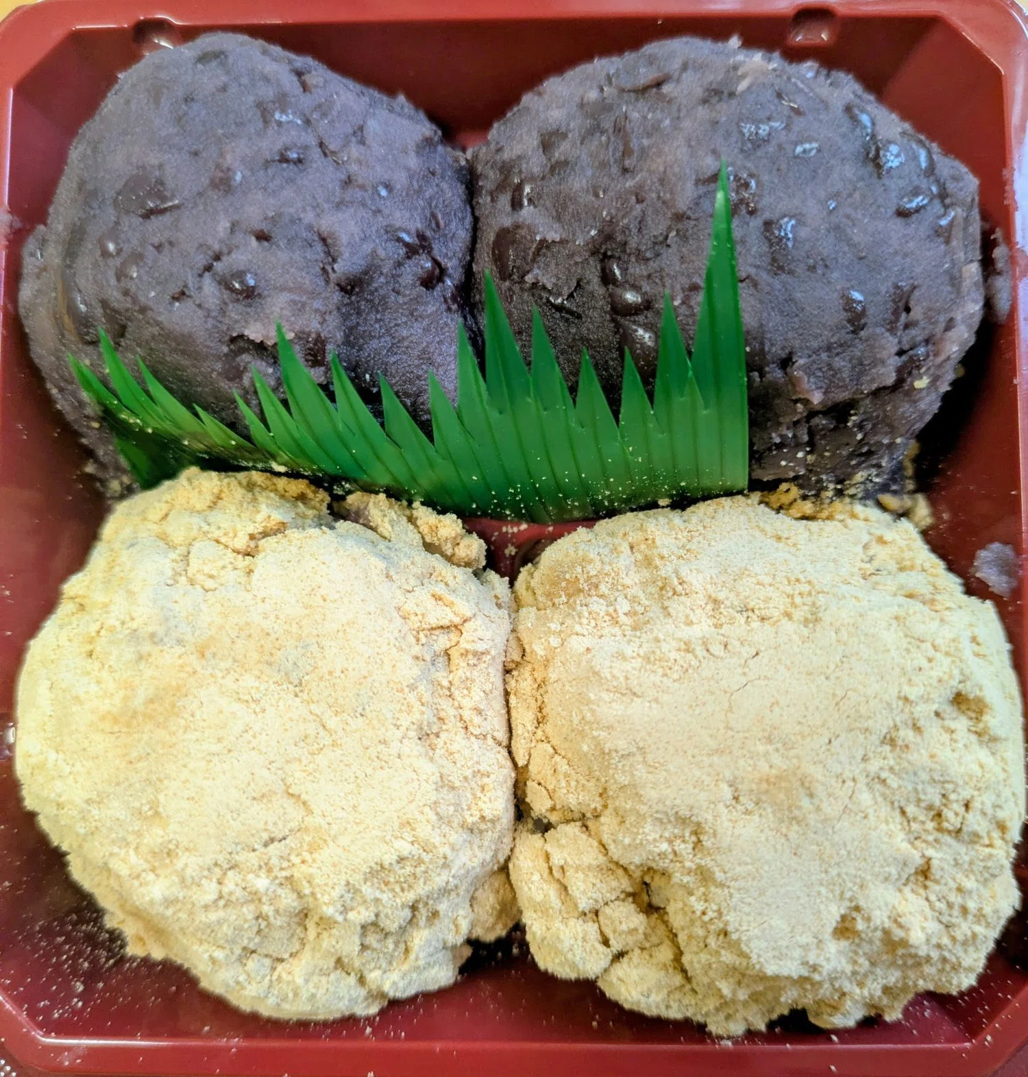 突然食べたくなる素朴な味わい、大阪の「力餅食堂のおはぎ」｜芳樹