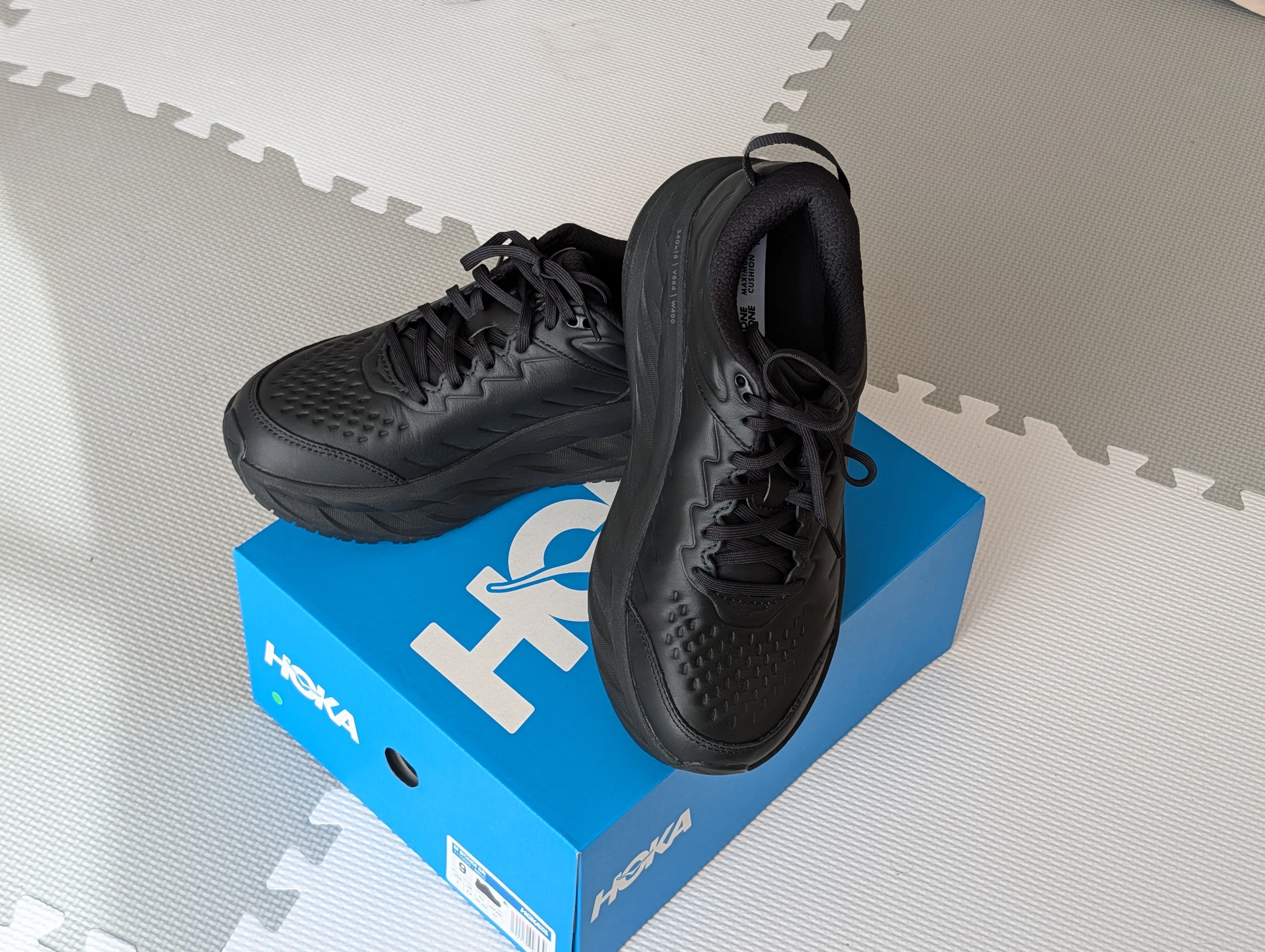 靴👟を買った話：BONDI SR/HOKA ONE ONE｜たぬ