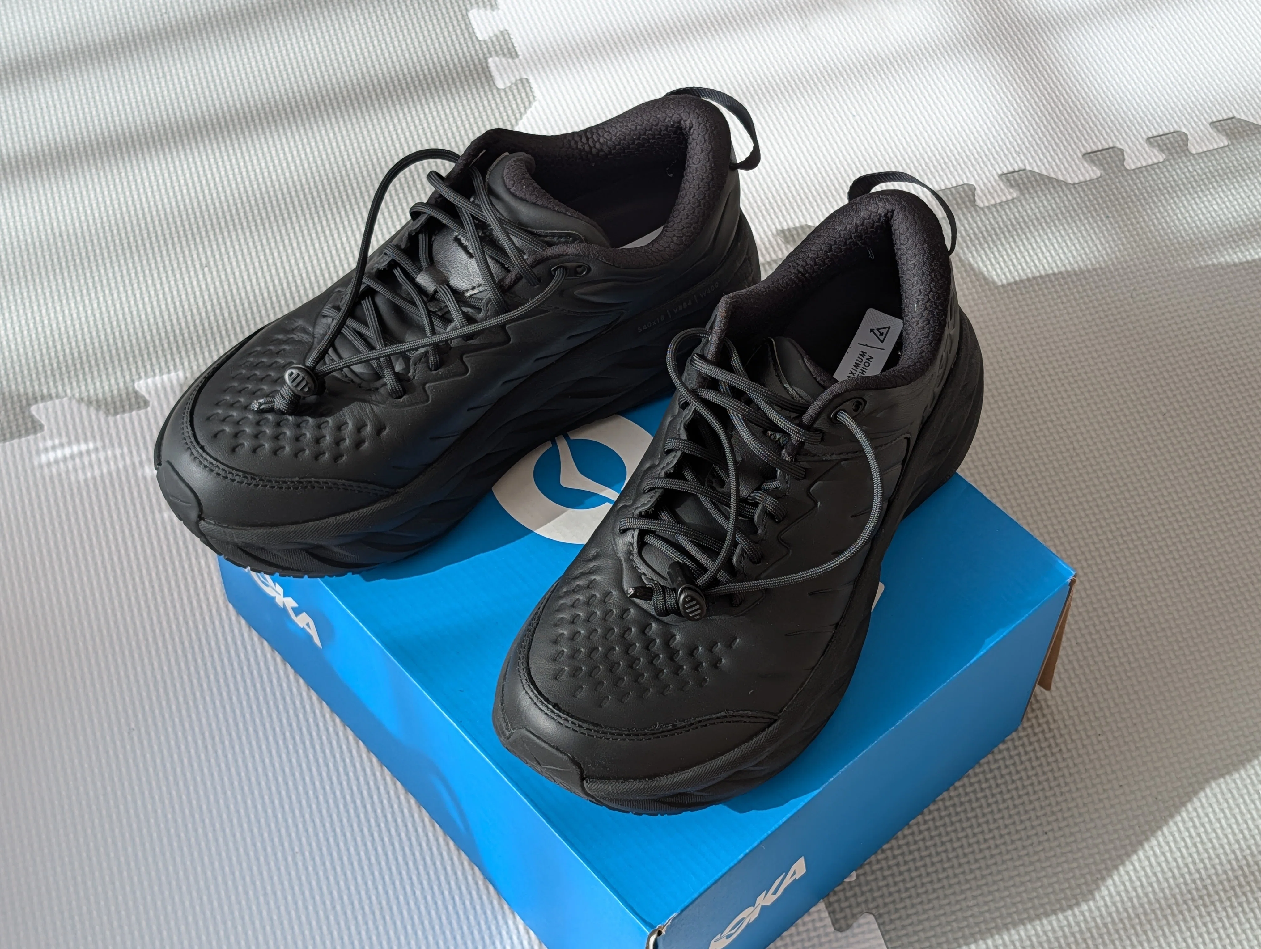 靴👟を買った話：BONDI SR/HOKA ONE ONE｜たぬ