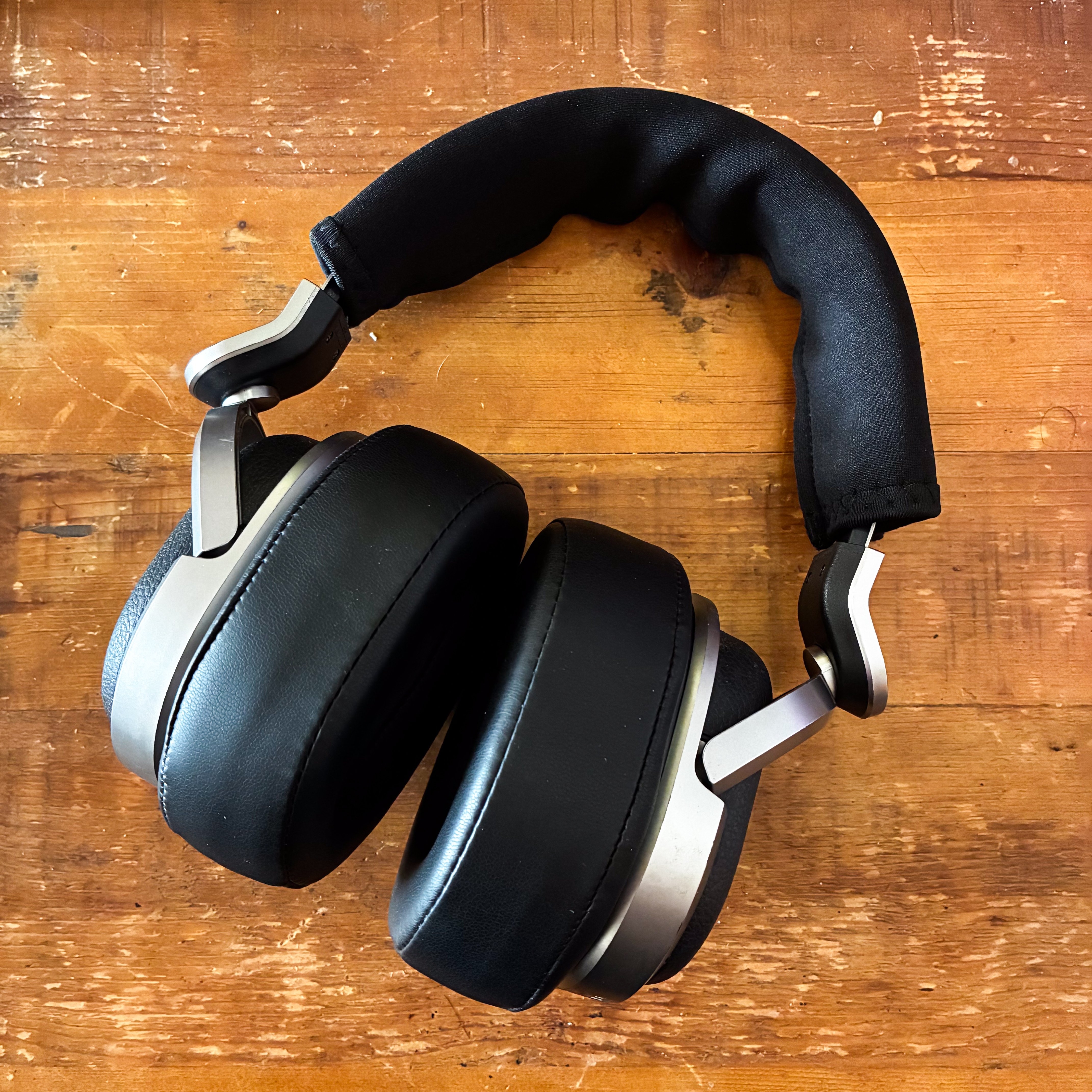 SONYが直してくれないので『MDR-HW700』の修理をしてみた｜Round2 Design