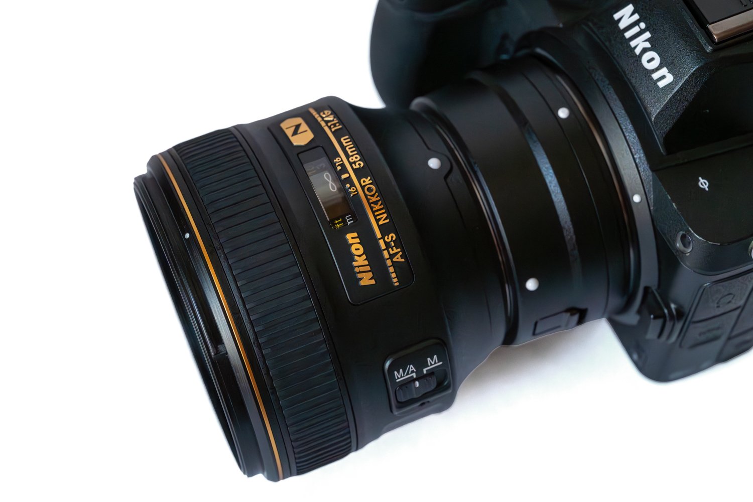 AF-S NIKKOR 58mm f1.4G 開放の柔らかさと立体感が唯一無二の「味