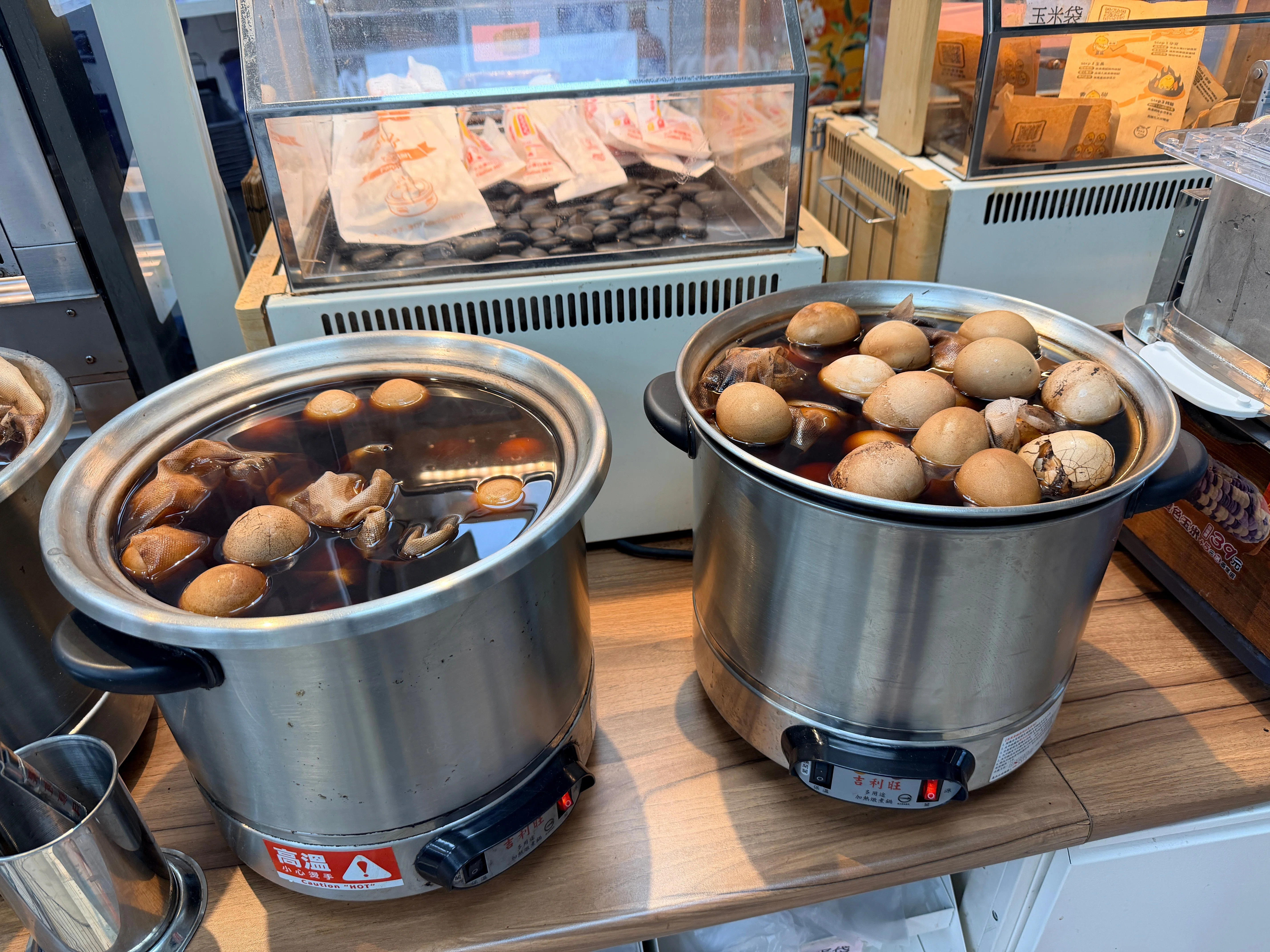 台湾のコンビニに売られてる卵(茶葉蛋)が美味しいけど理解されない件｜sugi