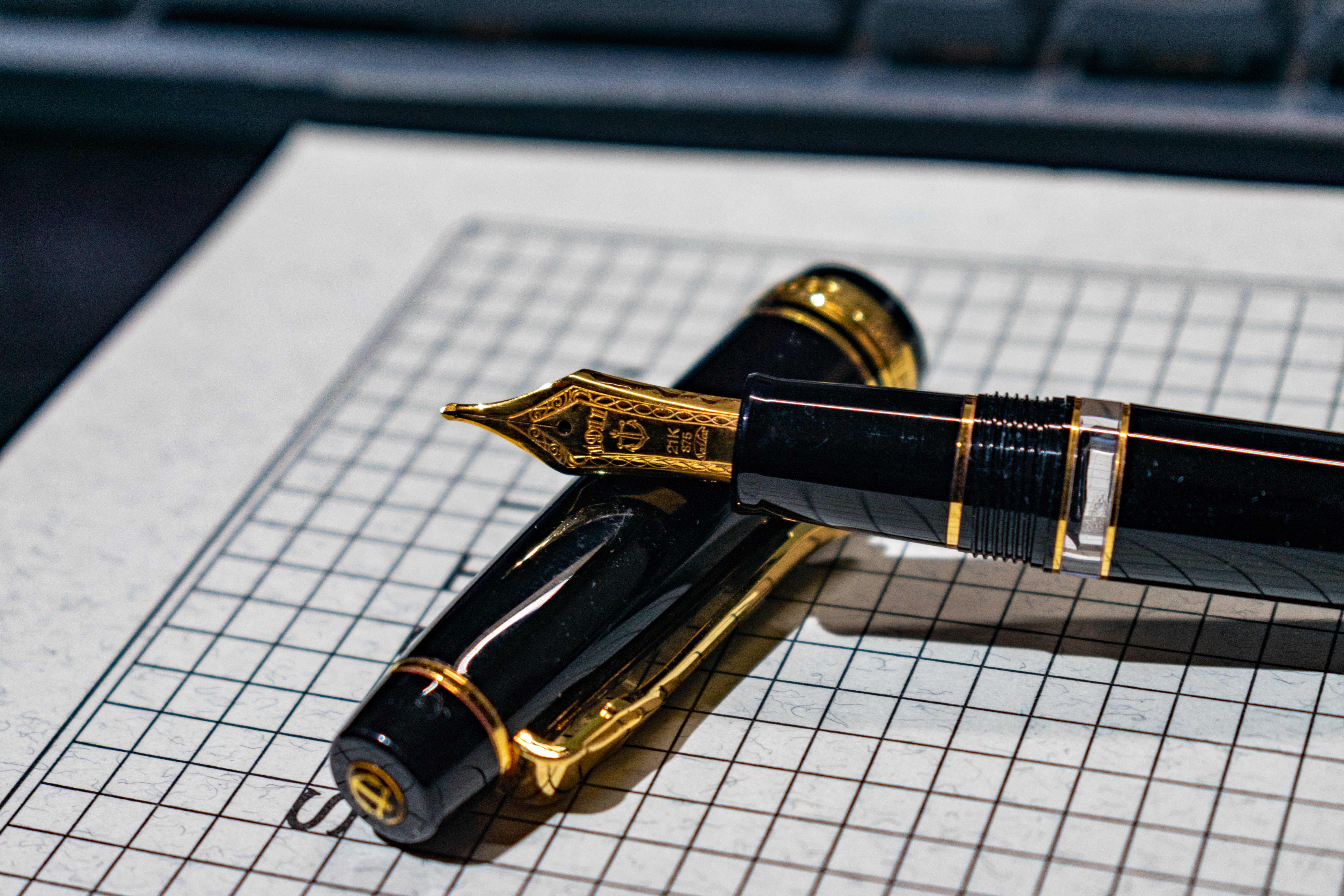 万年筆の話7〜セーラー万年筆 プロギアΣレアロ長刀ニブ〜｜M