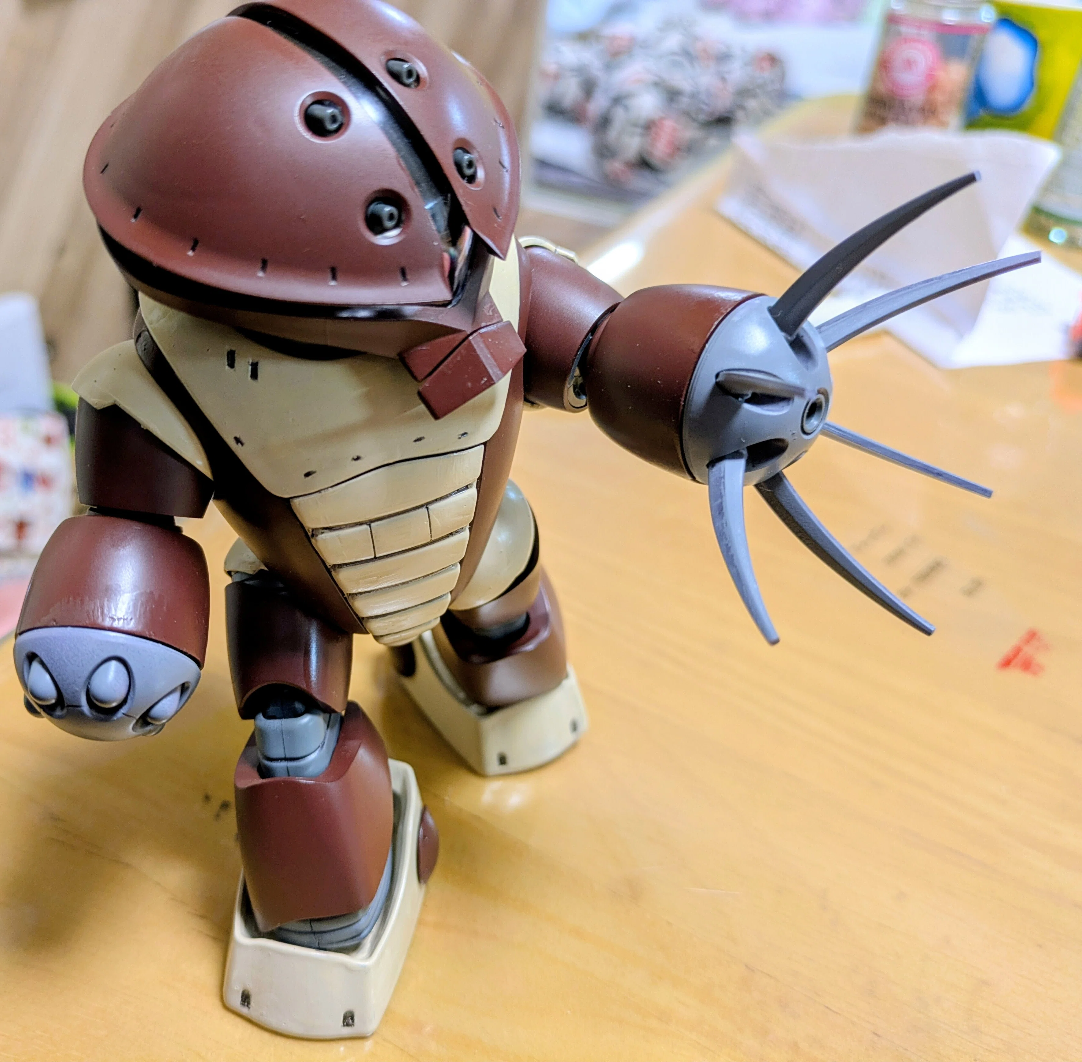 アッガイちゃん完成。製作(8)7歳で挫折したアッガイに43年ぶりに挑戦