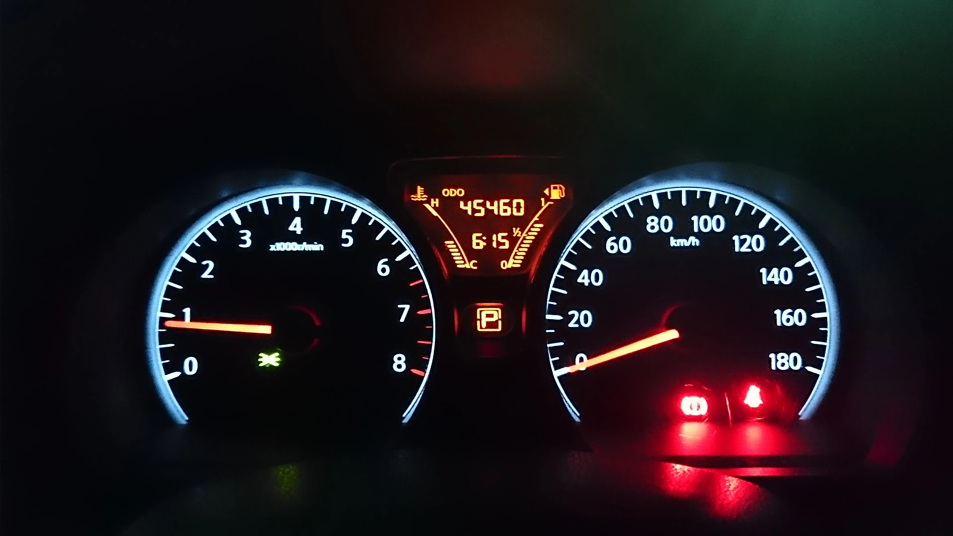 日産 ノート e12｜車好きのパフュクラ
