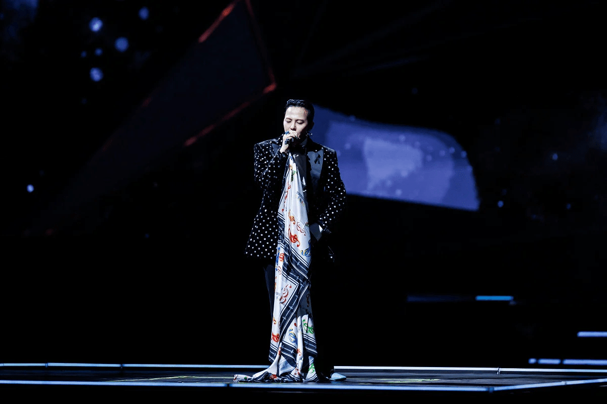MAMA 2025、G-DRAGON 15分間にわたる壮大なステージ｜itskpop