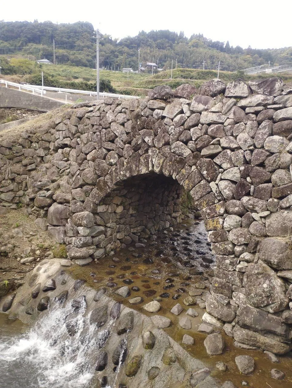 面無橋 南島原に存在する日本で唯一の“自然石アーチ橋”の奇跡｜長崎県
