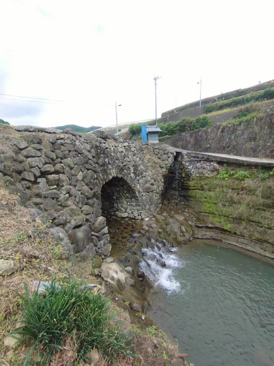 面無橋 南島原に存在する日本で唯一の“自然石アーチ橋”の奇跡｜長崎通信社