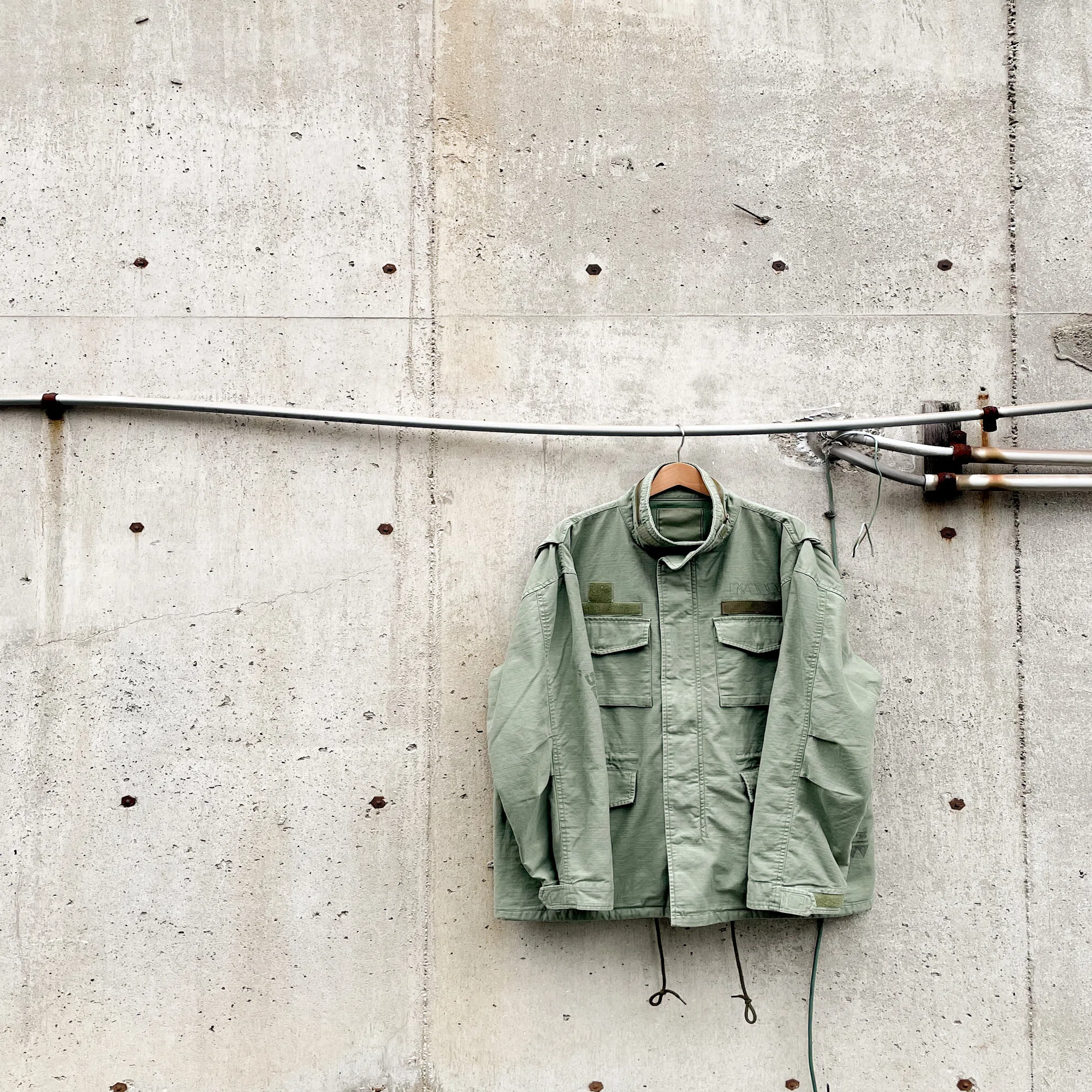 Liberaiders®︎ - HANDWRITING PRINT M65 JACKET｜Tieup