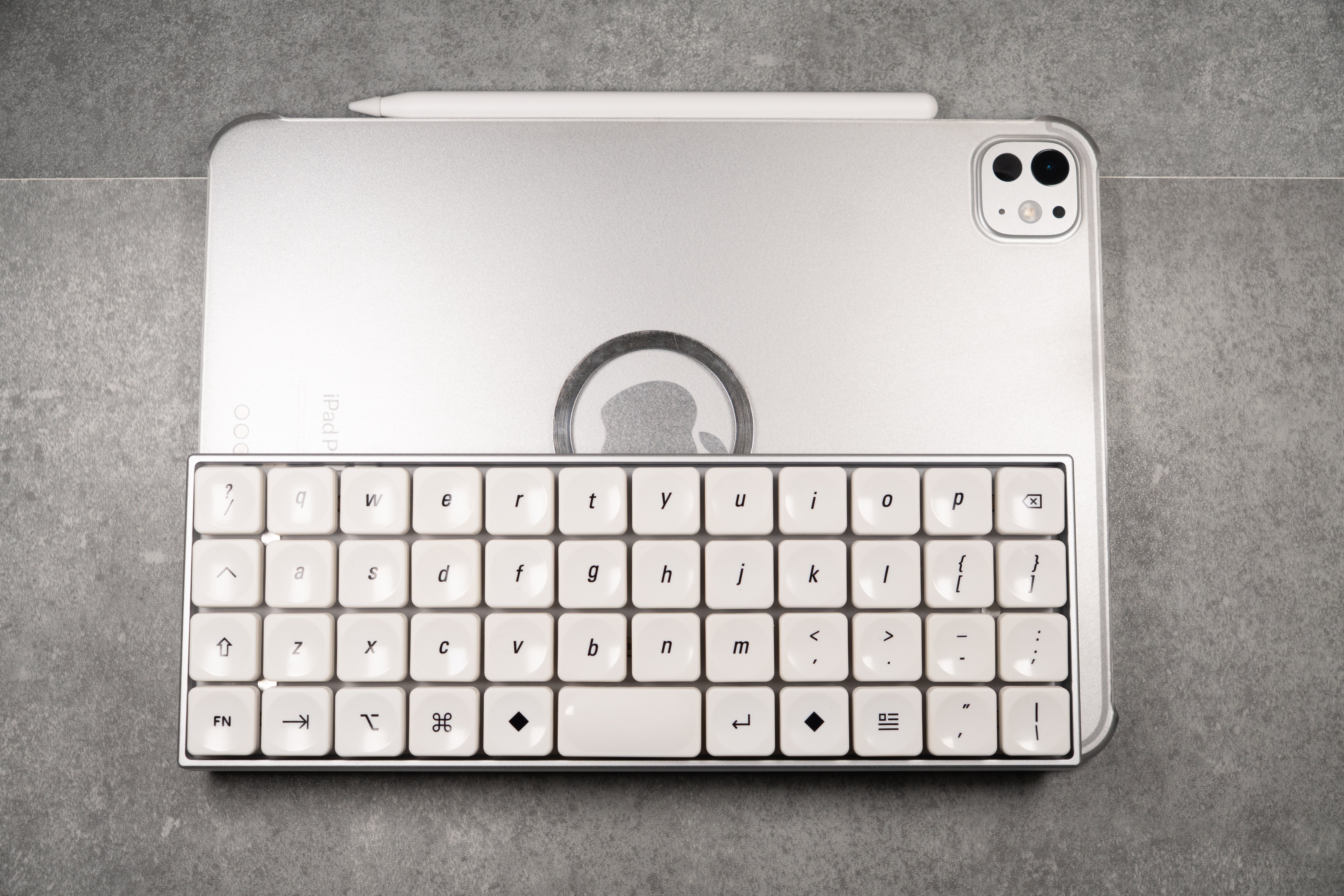 2025年に出会ったモノ①40％キーボードに出会い、ハマった。｜Shino