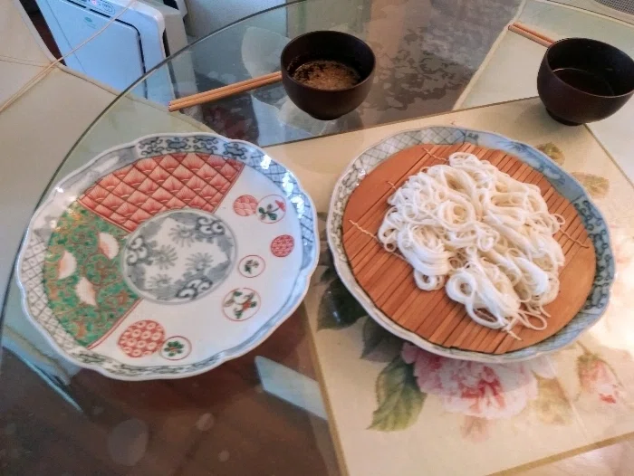 暮らしと食器｜江戸時代のカジュアルな7寸皿｜ゆんたく