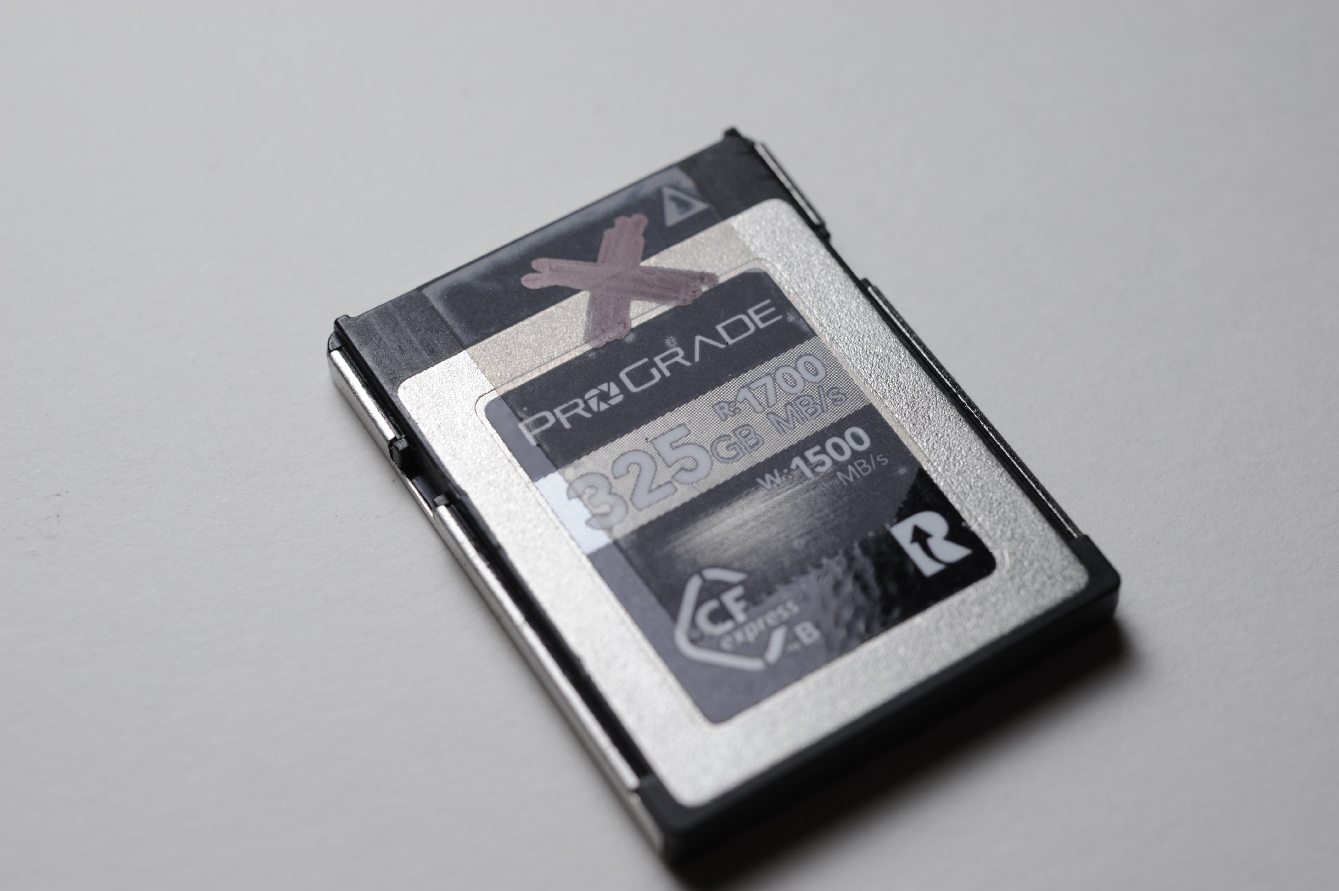 CFexpress / M.2 2230アダプタで安く済ませる（1万円以下で512GB