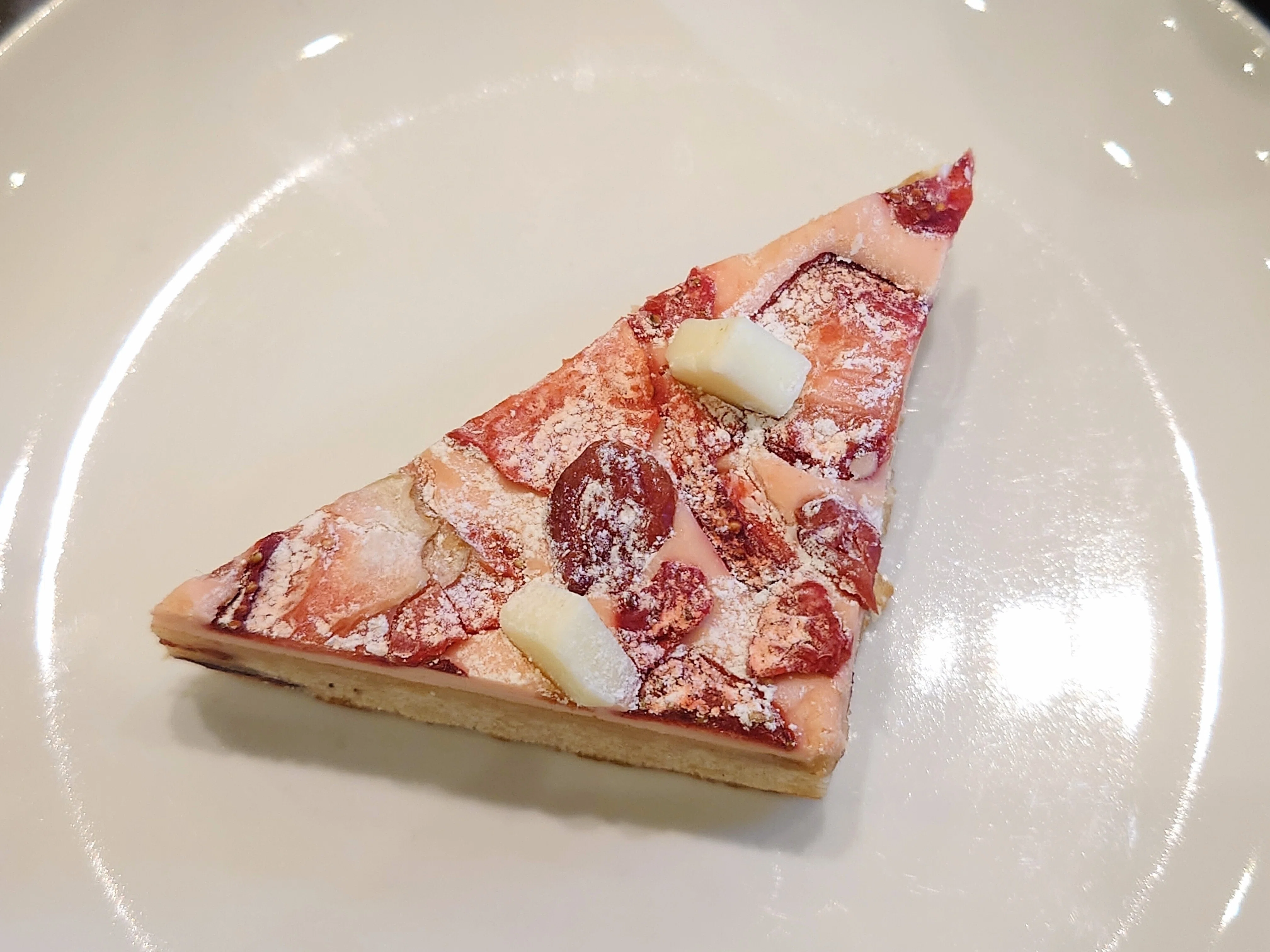 商談中です！！板バウムストロベリー＆クランベリー❤ ごろっとイチゴミルク #スターバックスストロベリーフラペチーノ 🍓 菓子