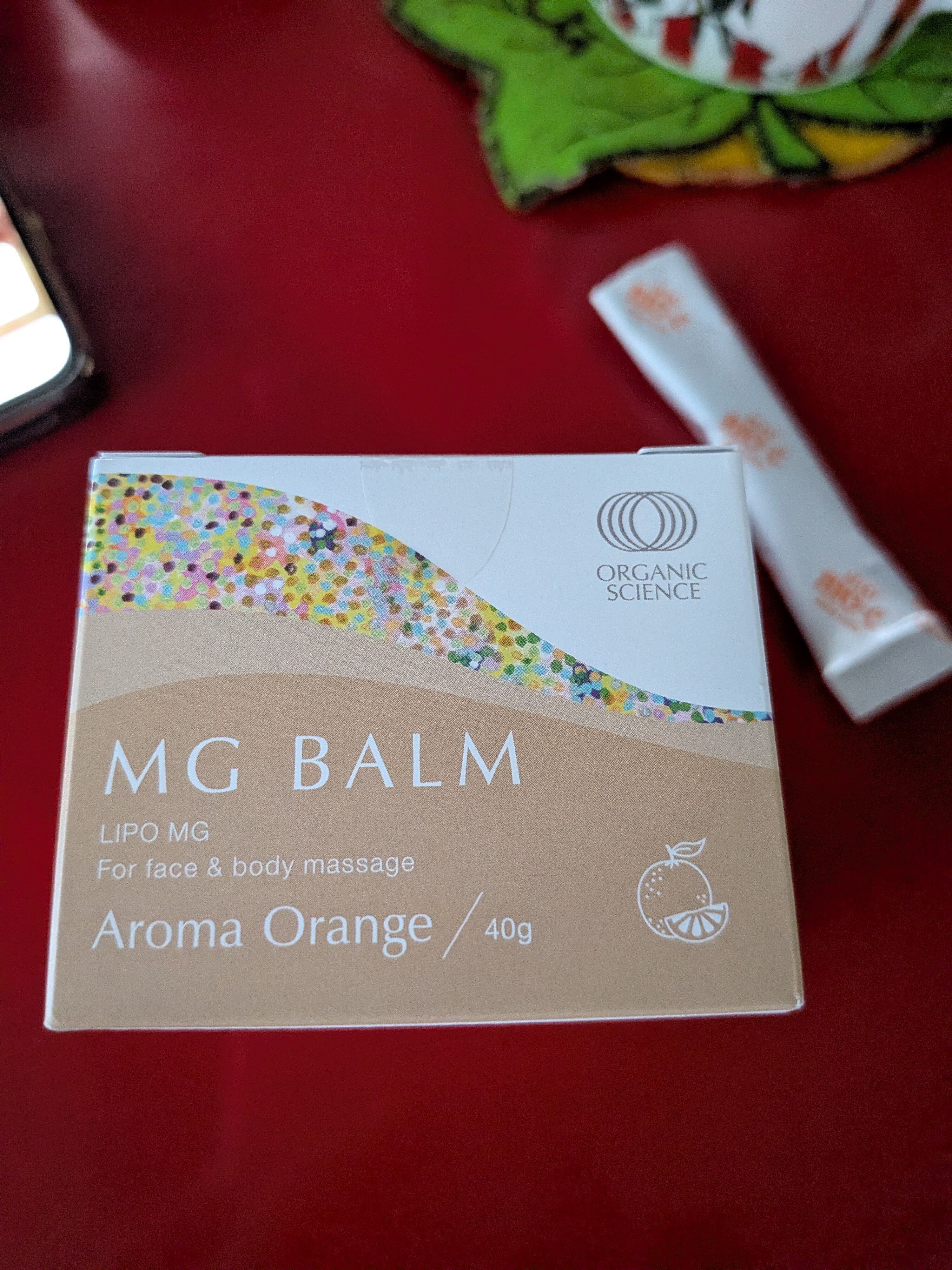 この青い苺の人のニュースどれも凄い👊｜かお