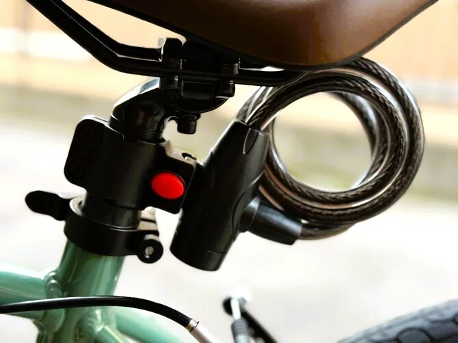 クロスバイクに取り付け可能な「鍵式 ワイヤーロック」「フレーム