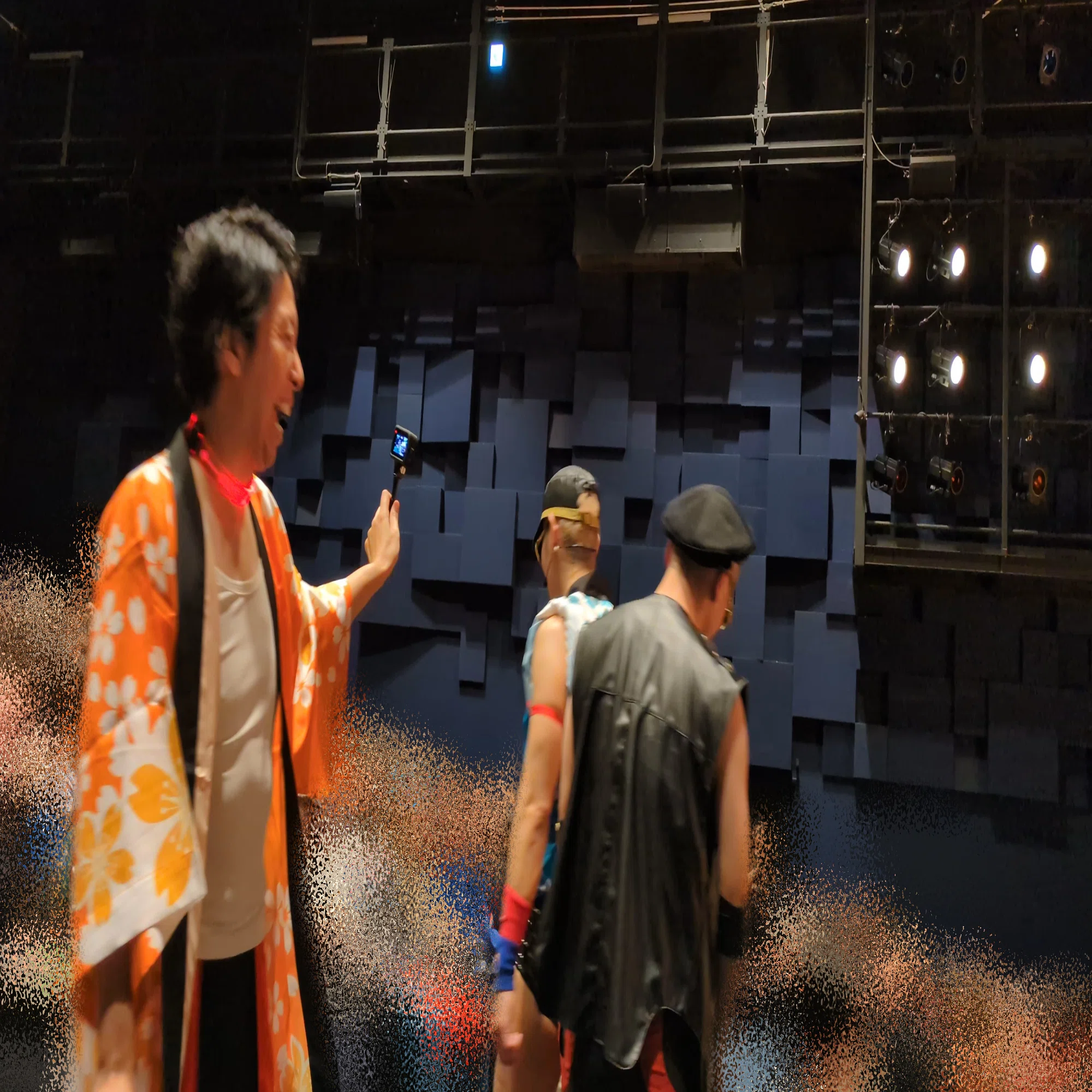 冬空に煌めくシャイニング盆踊り｜まつ