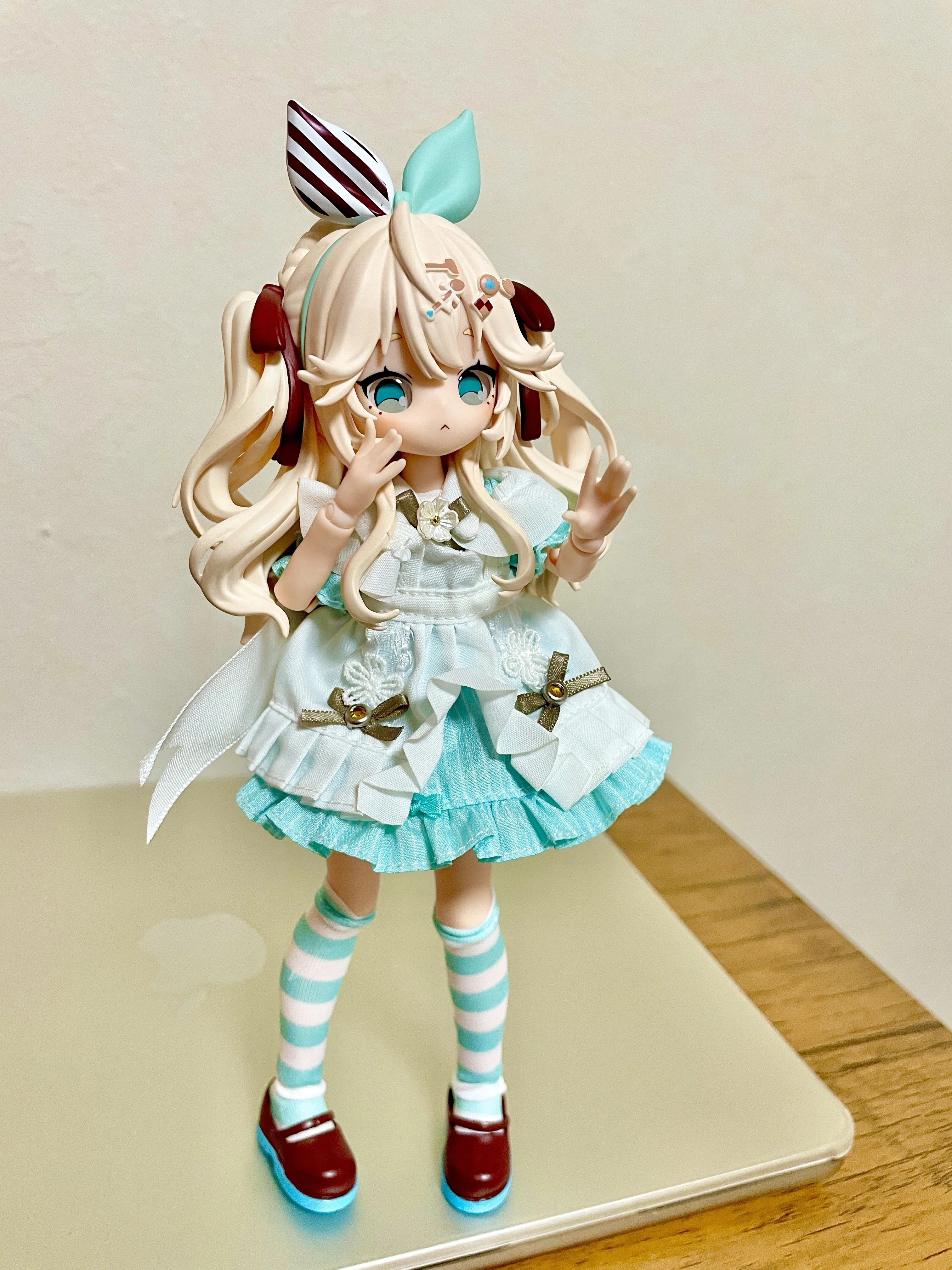 【可動ドール】SUGARY GIRLS アリス風ドール 交換用手付き 箱あり ブラインドドール「Sugary Girls」のアリス、Amazonで開封済み売ってる