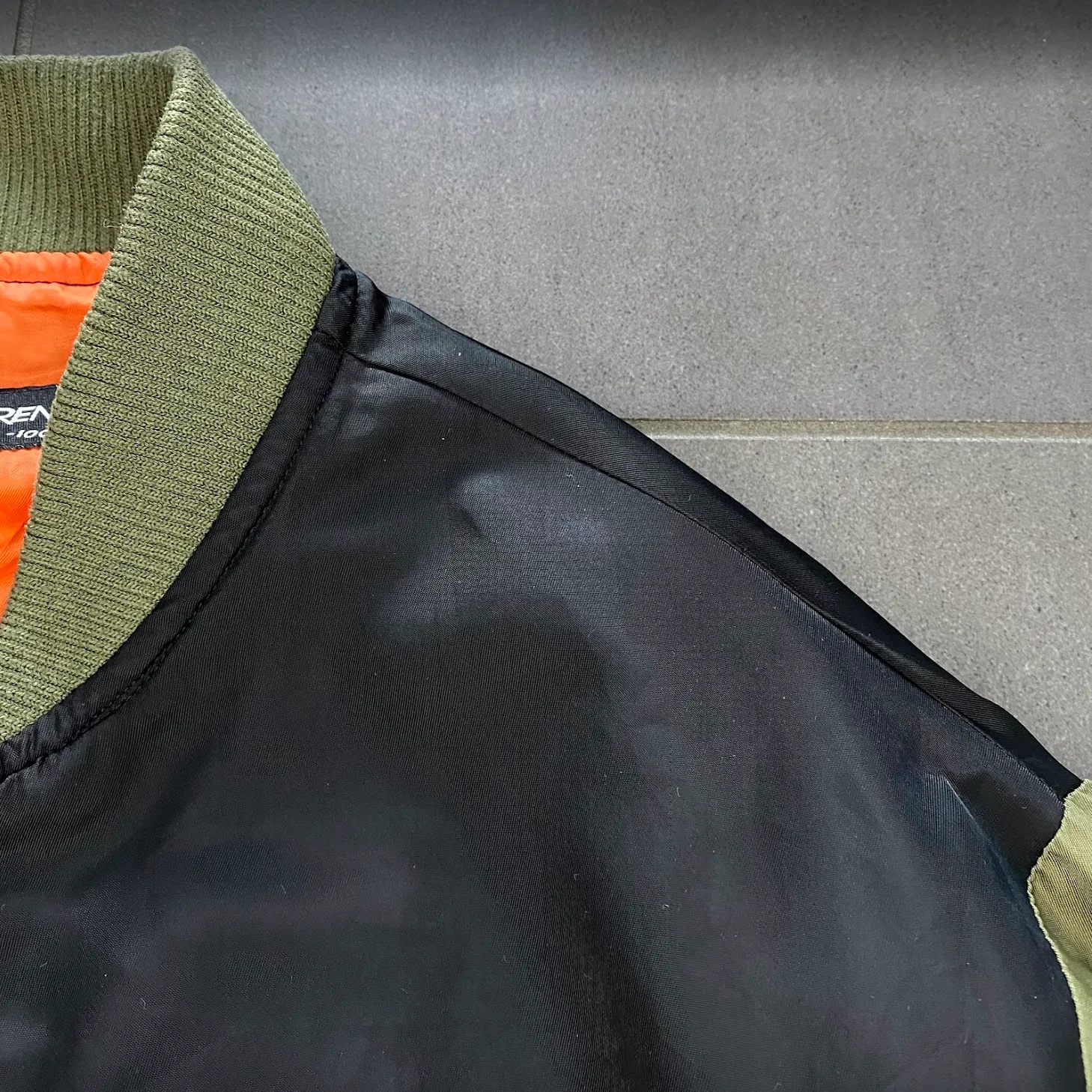 👕【厳選入荷】イヴ・サンローランのスイングトップ2着を紹介✨｜Red Hurl