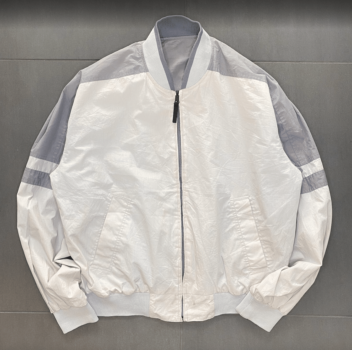 👕【厳選入荷】イヴ・サンローランのスイングトップ2着を紹介✨｜Red Hurl