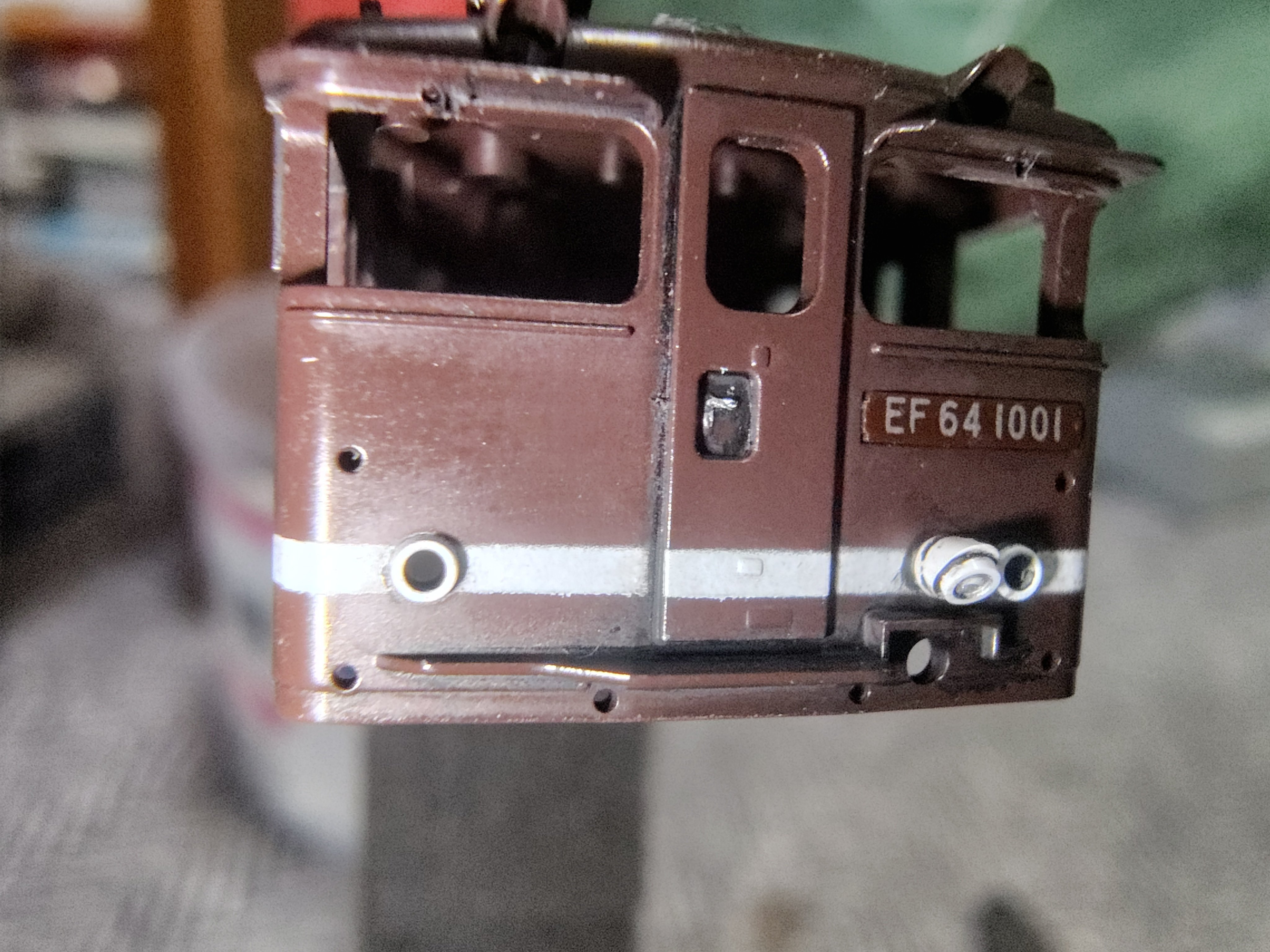 模型加工》TOMIX 9110 EF64 1001をいじる｜さもこう