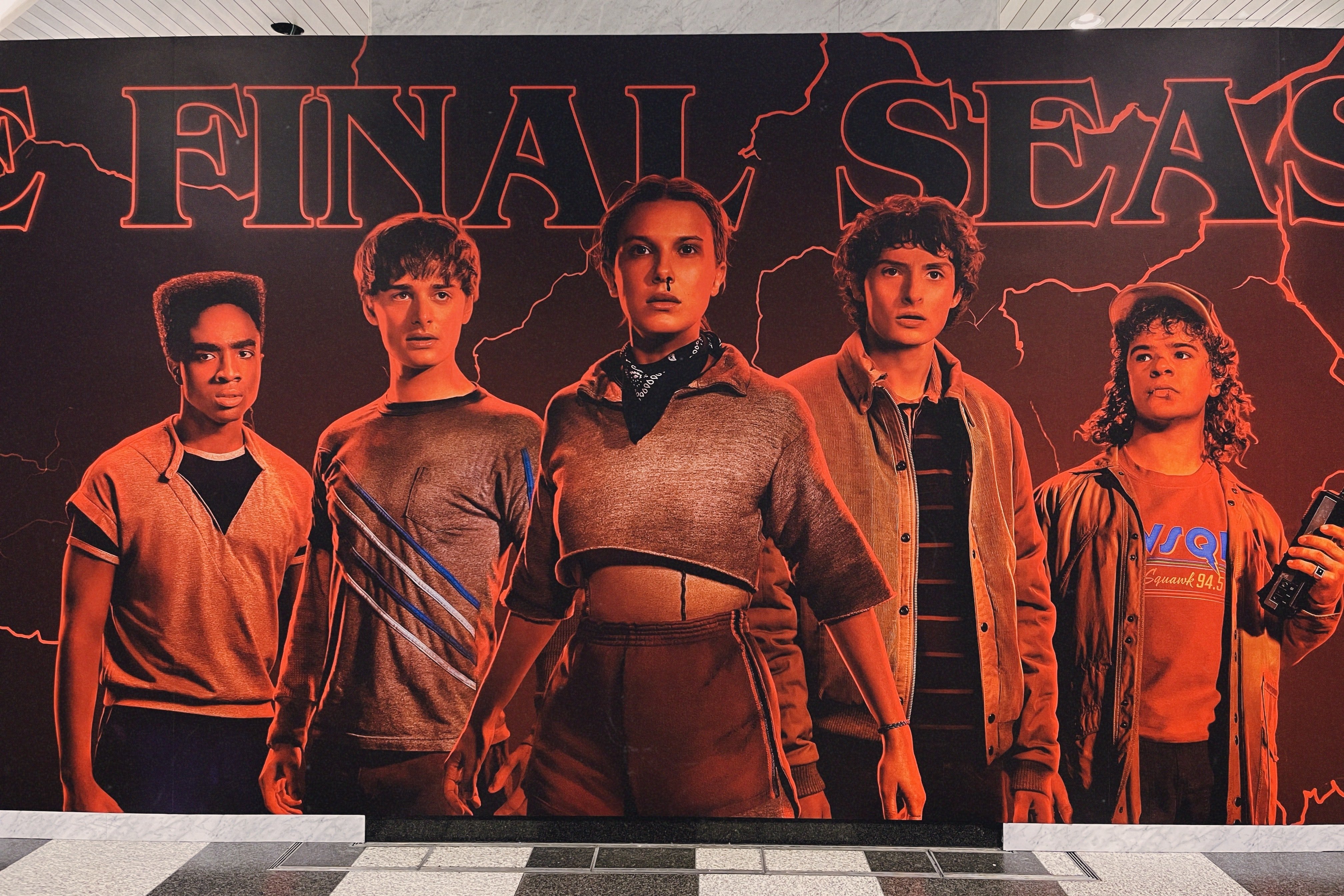 巨大ストシンポスター！｜名もないフォトスタジオ吹田江坂店