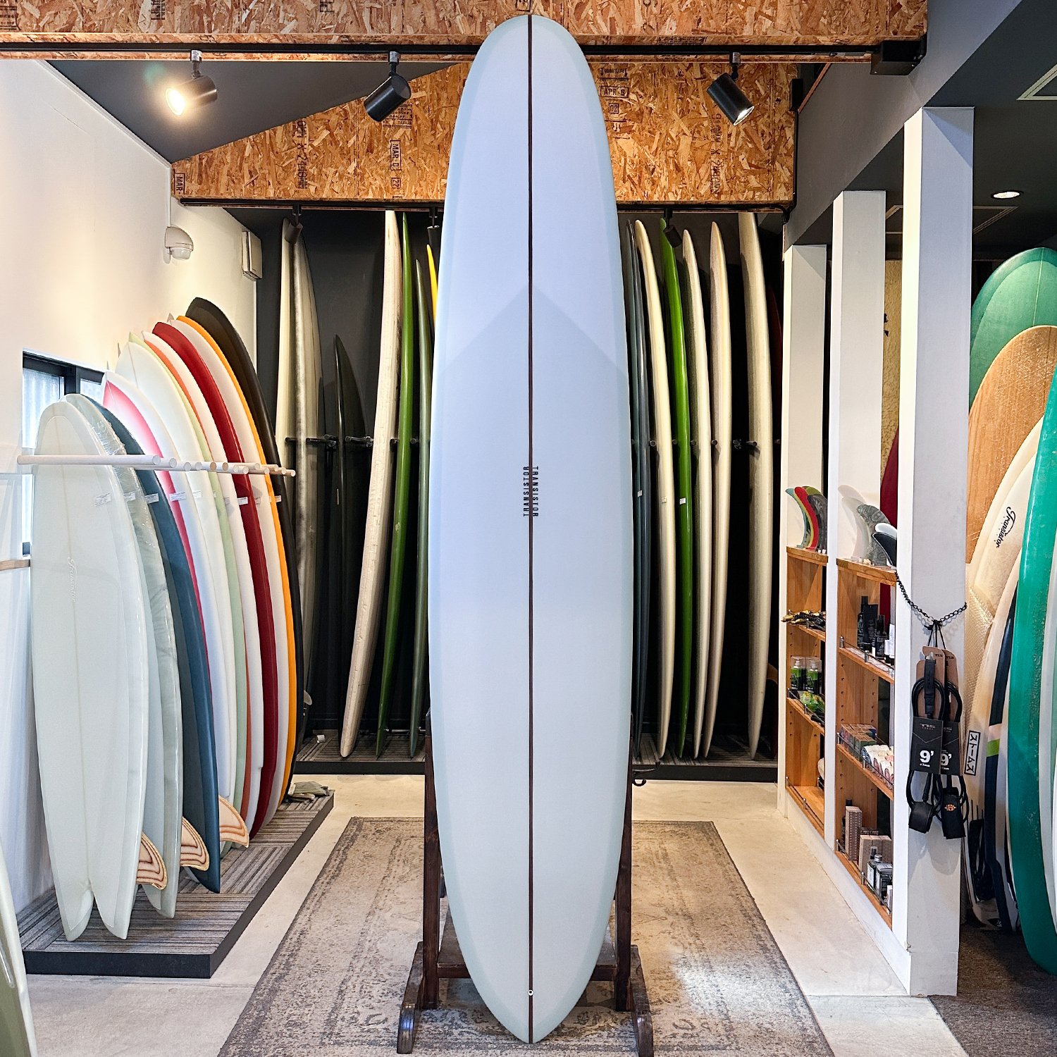 TRANSISTOR BRAND ”THE BEE