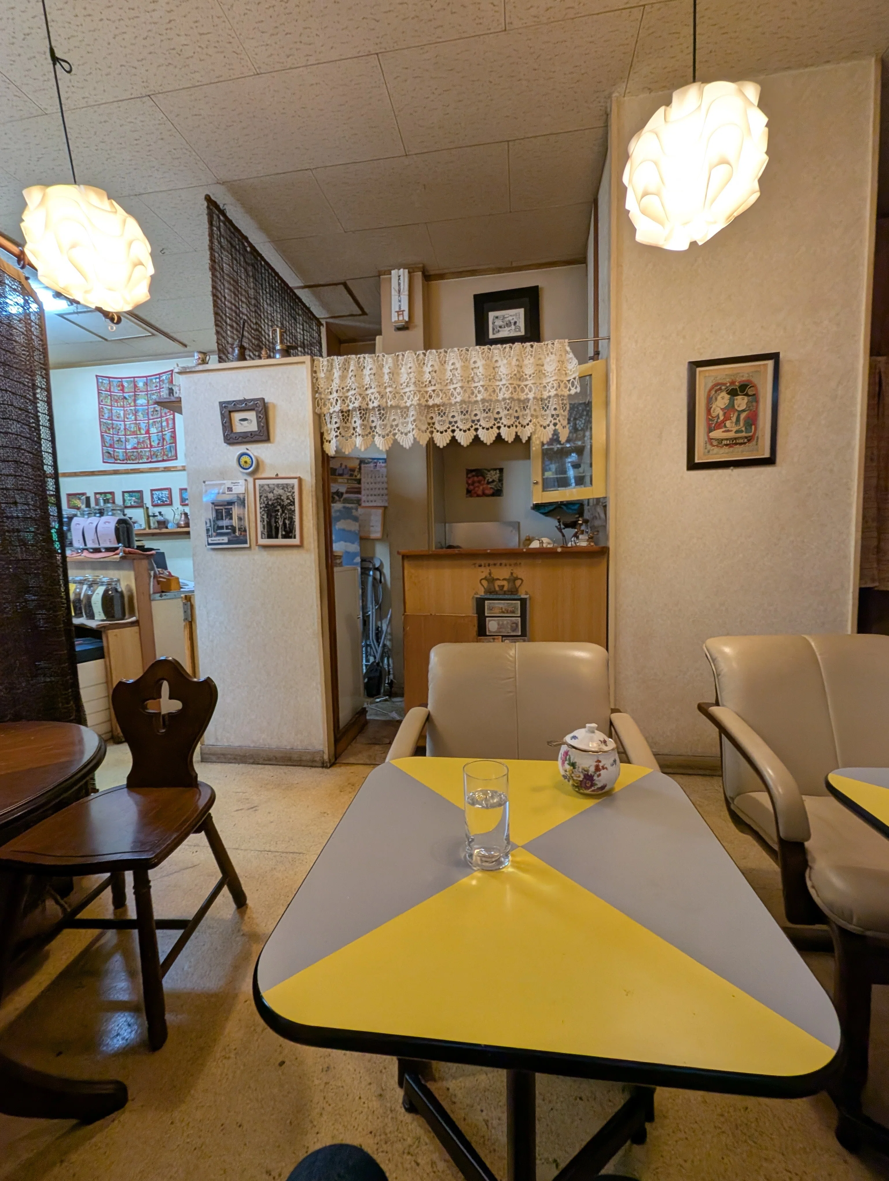 東京の渋い喫茶店 | 食べログ喫茶店百名店の ― Daphne（ダフニ
