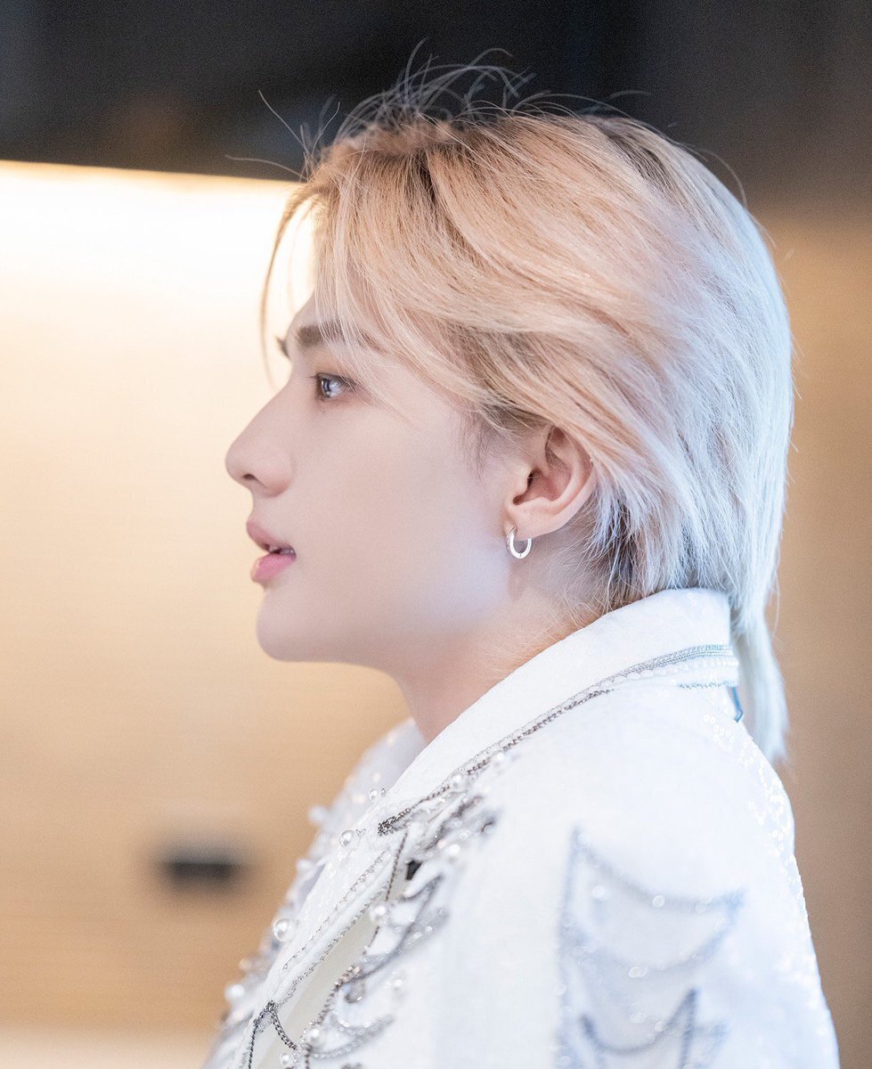 ヒョンジン　まとめ Stray Kids ヒョンジン、約800万円のアクセサリーをステージで紛失