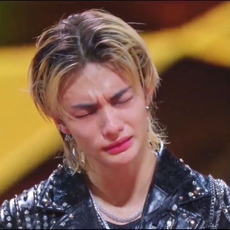 🌟 **SKZ深愛図鑑 #4— ヒョンジンという芸術の塊、感情を映す鏡**｜さつき