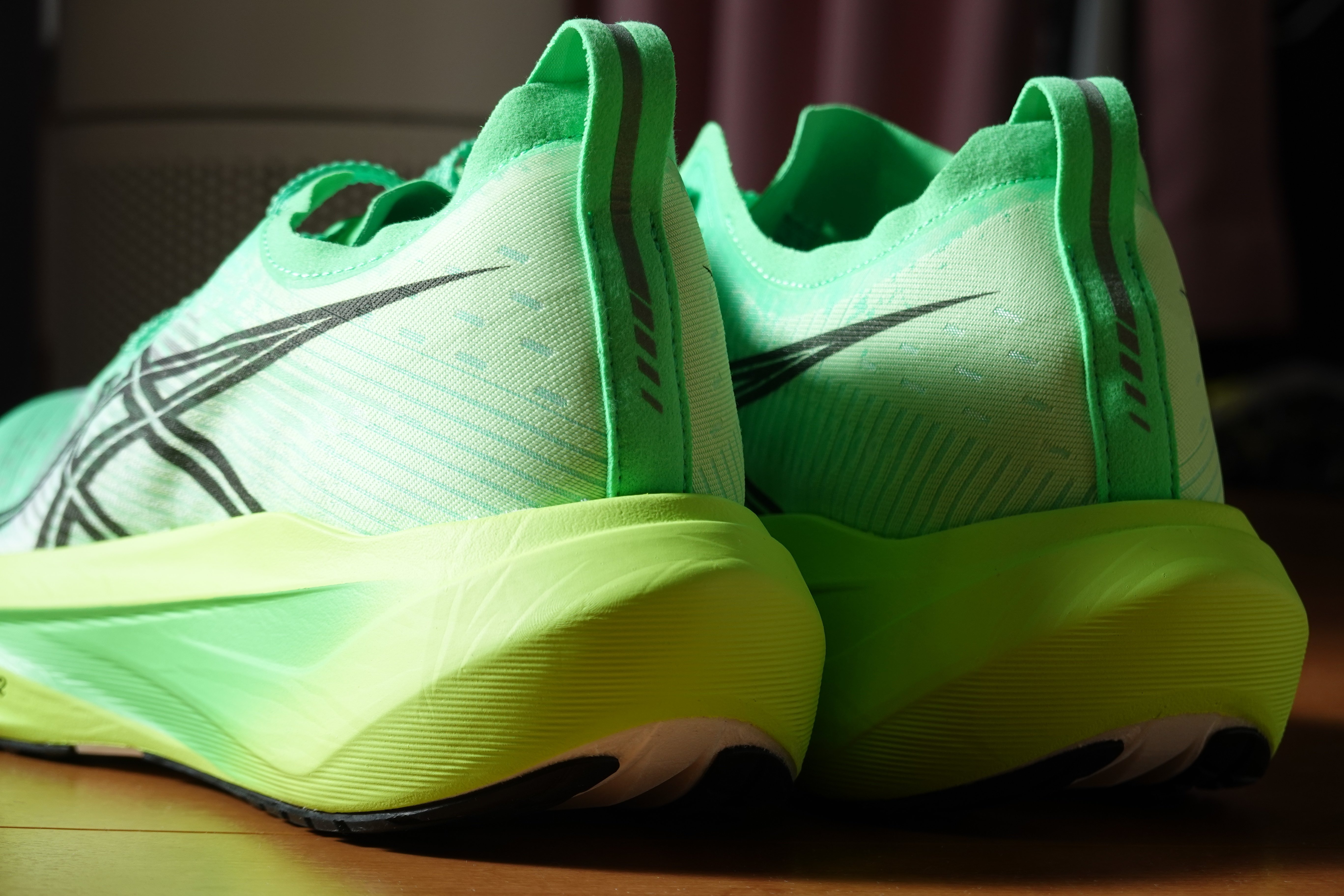 ASICS MEGABLAST メガブラスト27.5　ランニングシューズ ASICS MEGABLAST メガブラスト27.5 ランニングシューズ MEGABLAST