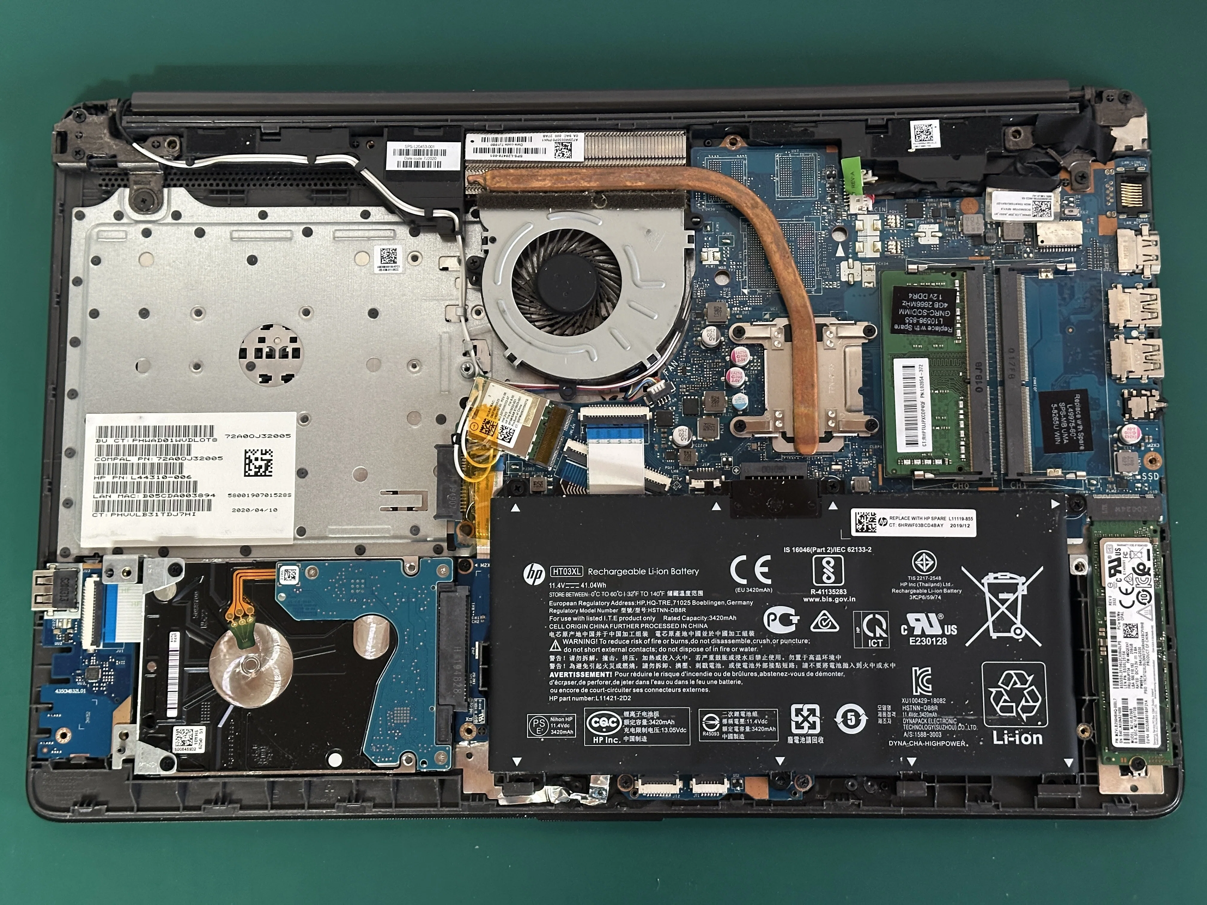 HP 250 G7 SSD交換 メモリ追加 内部清掃 | パソコン修理 札幌｜阿部