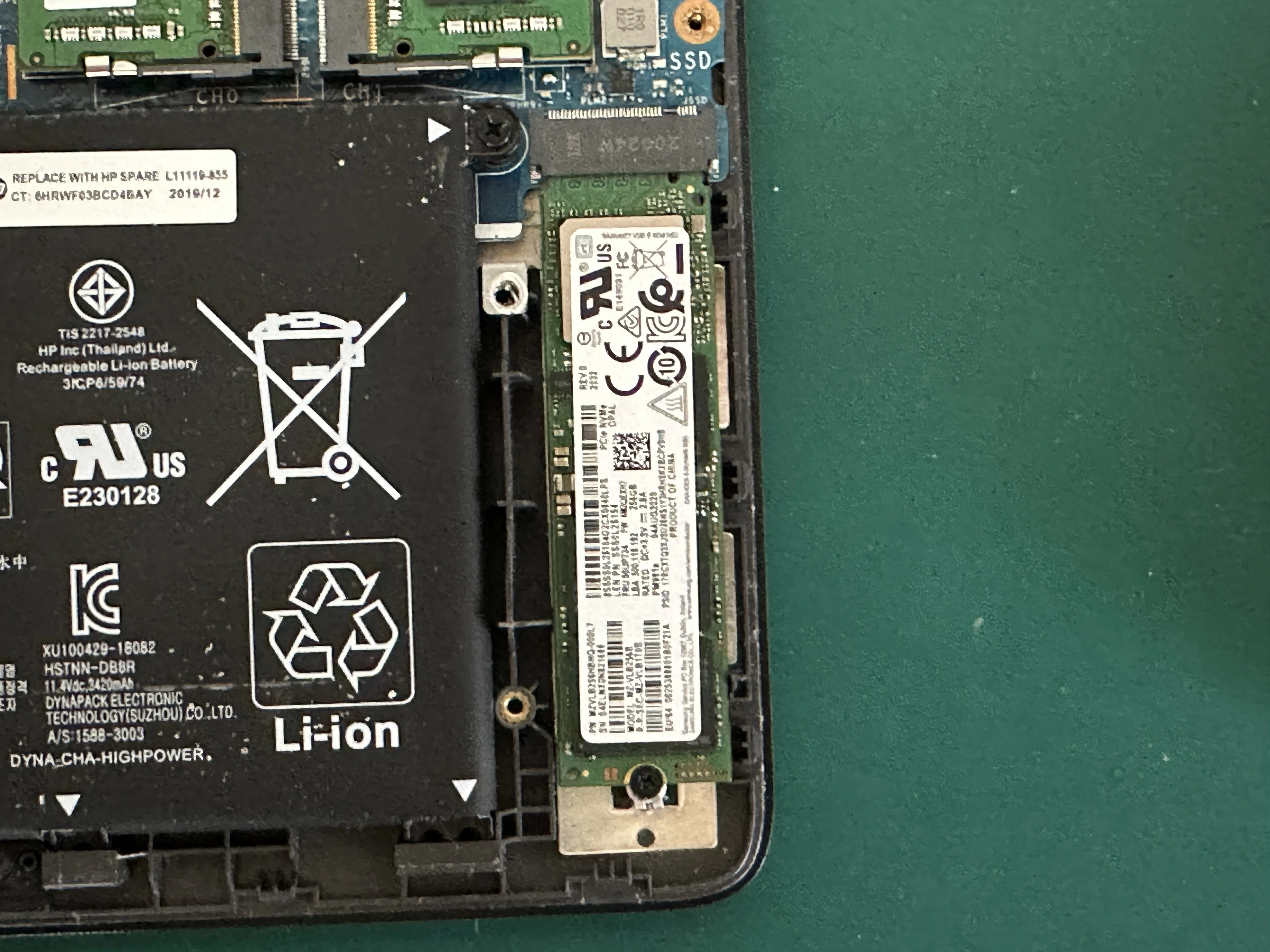 HP 250 G7 SSD交換 メモリ追加 内部清掃 | パソコン修理 札幌｜阿部