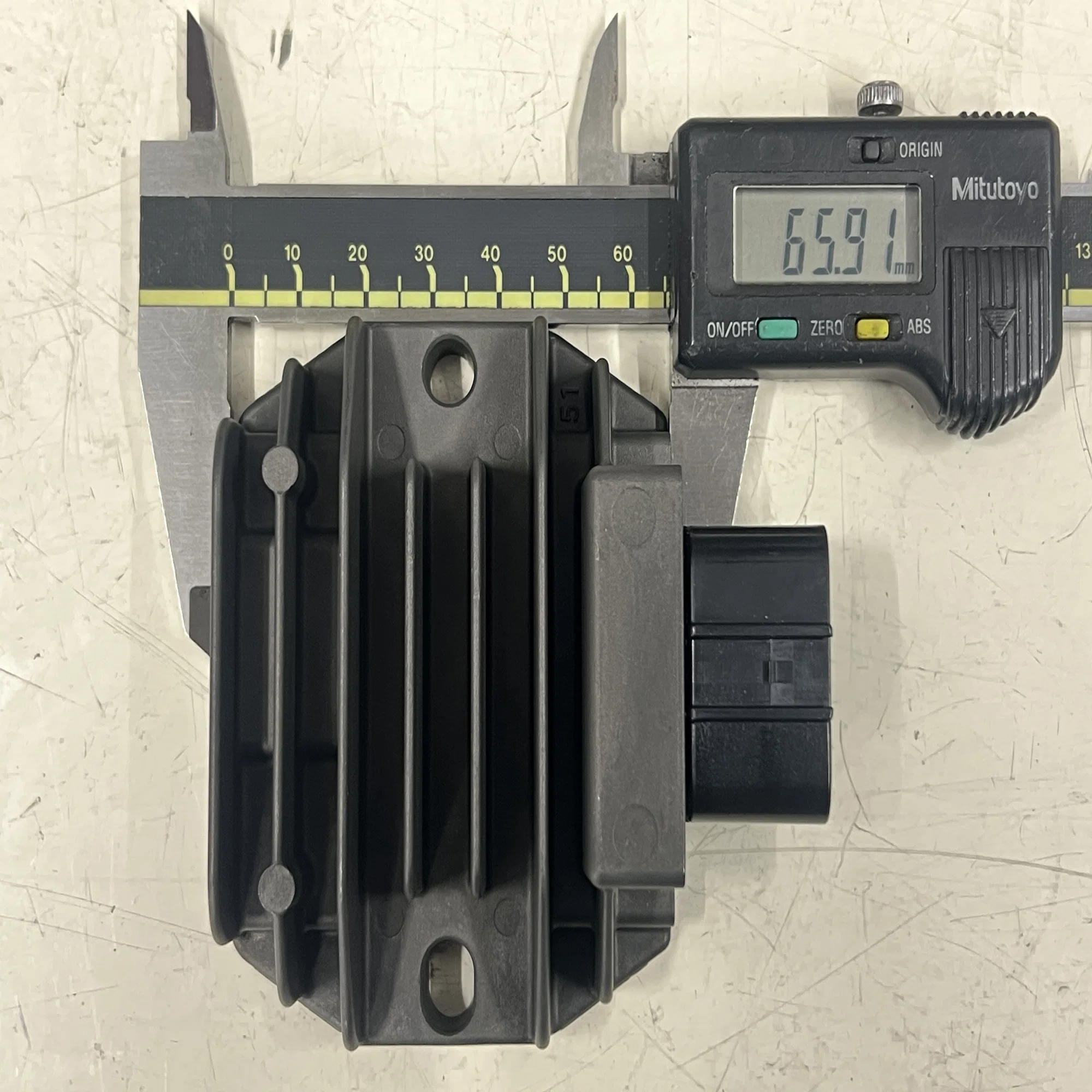 ヤマハ純正部品｜MOSFET小型レギュレーター｜2CR-81960-01|16800円 